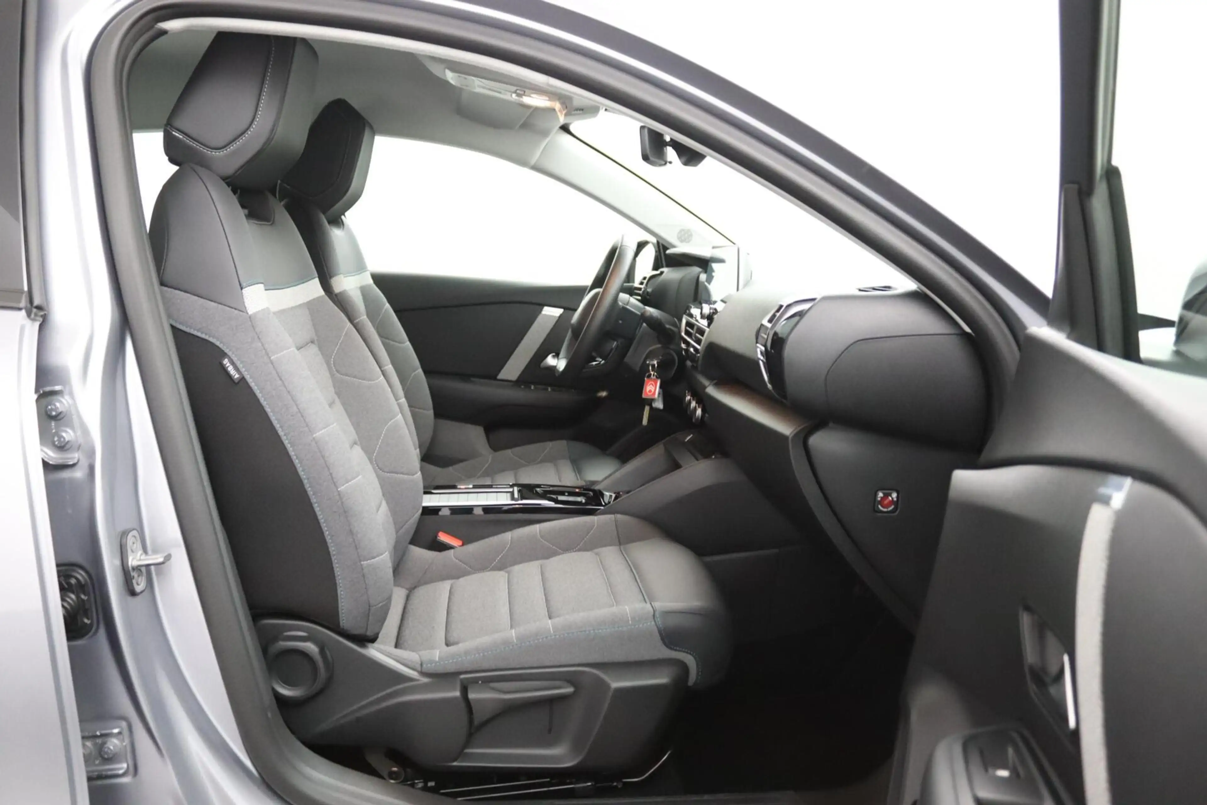 Citroen E-C4 Electric You 50 kWh | Camera | — photo 14