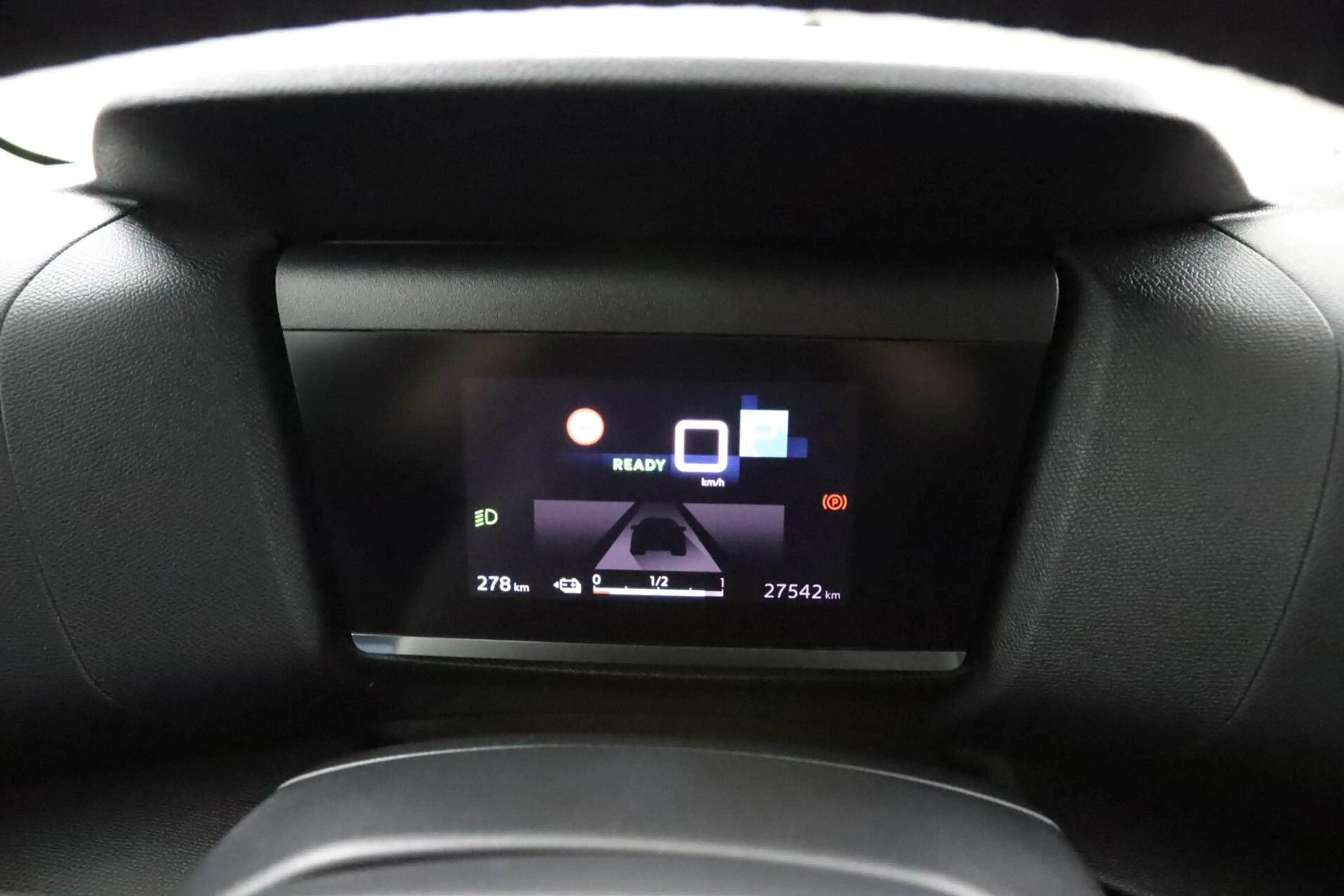 Citroen E-C4 Electric You 50 kWh | Camera | — photo 8