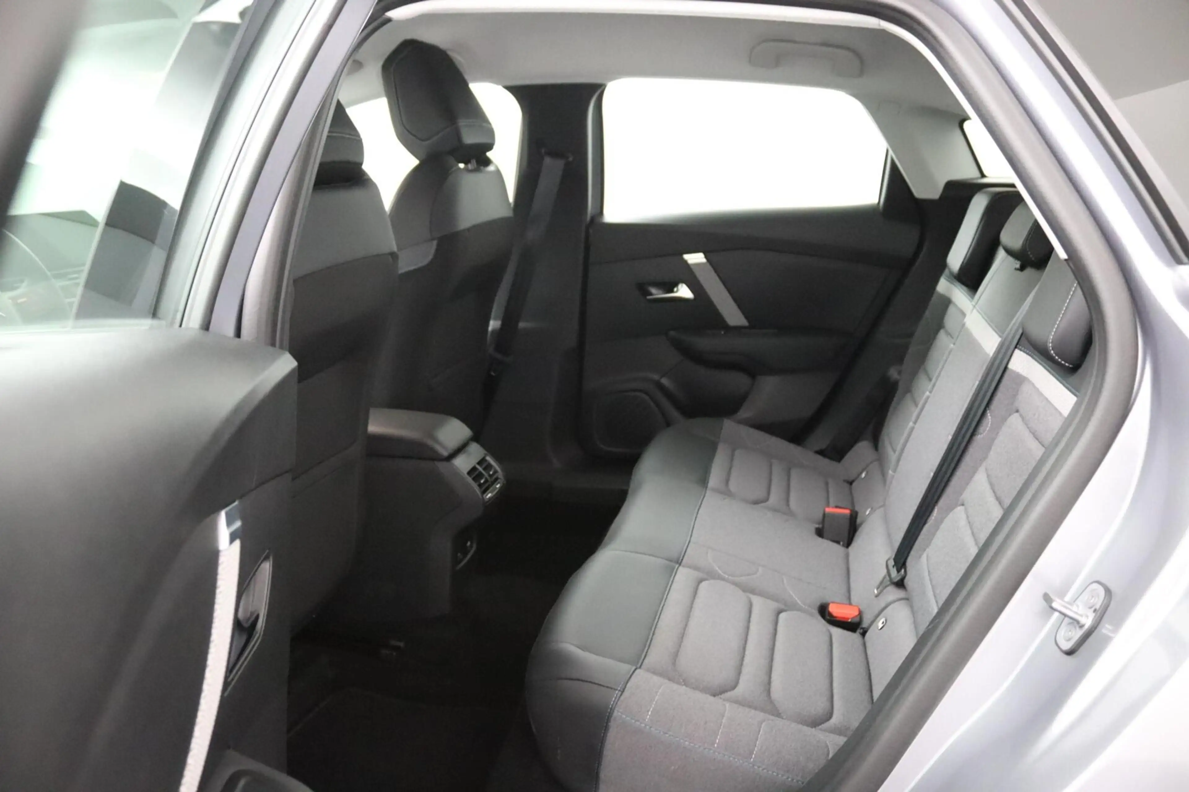 Citroen E-C4 Electric You 50 kWh | Camera | — photo 5