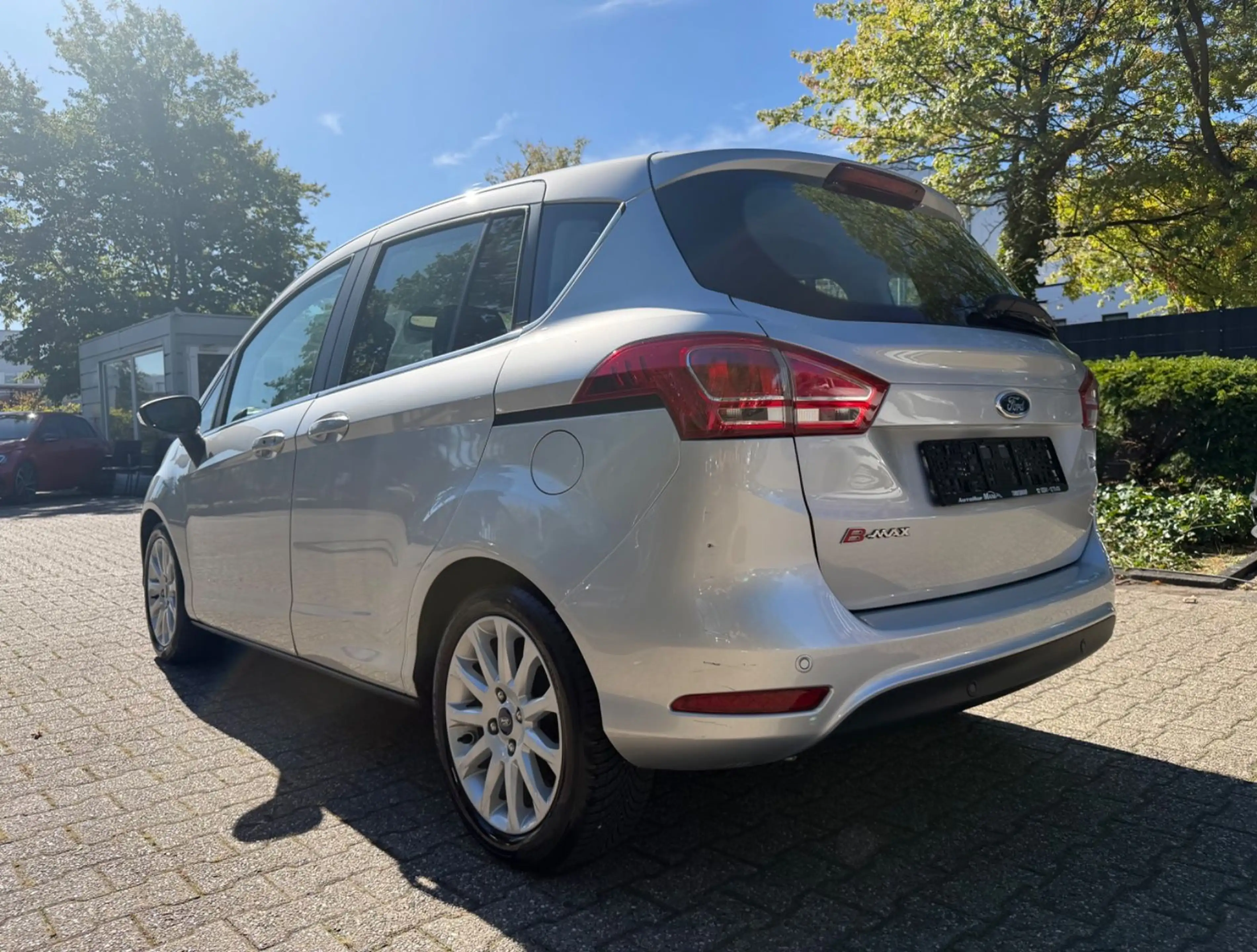 Ford B-Max B-MAX Titanium/Automatik/TÜV Neu — photo 4