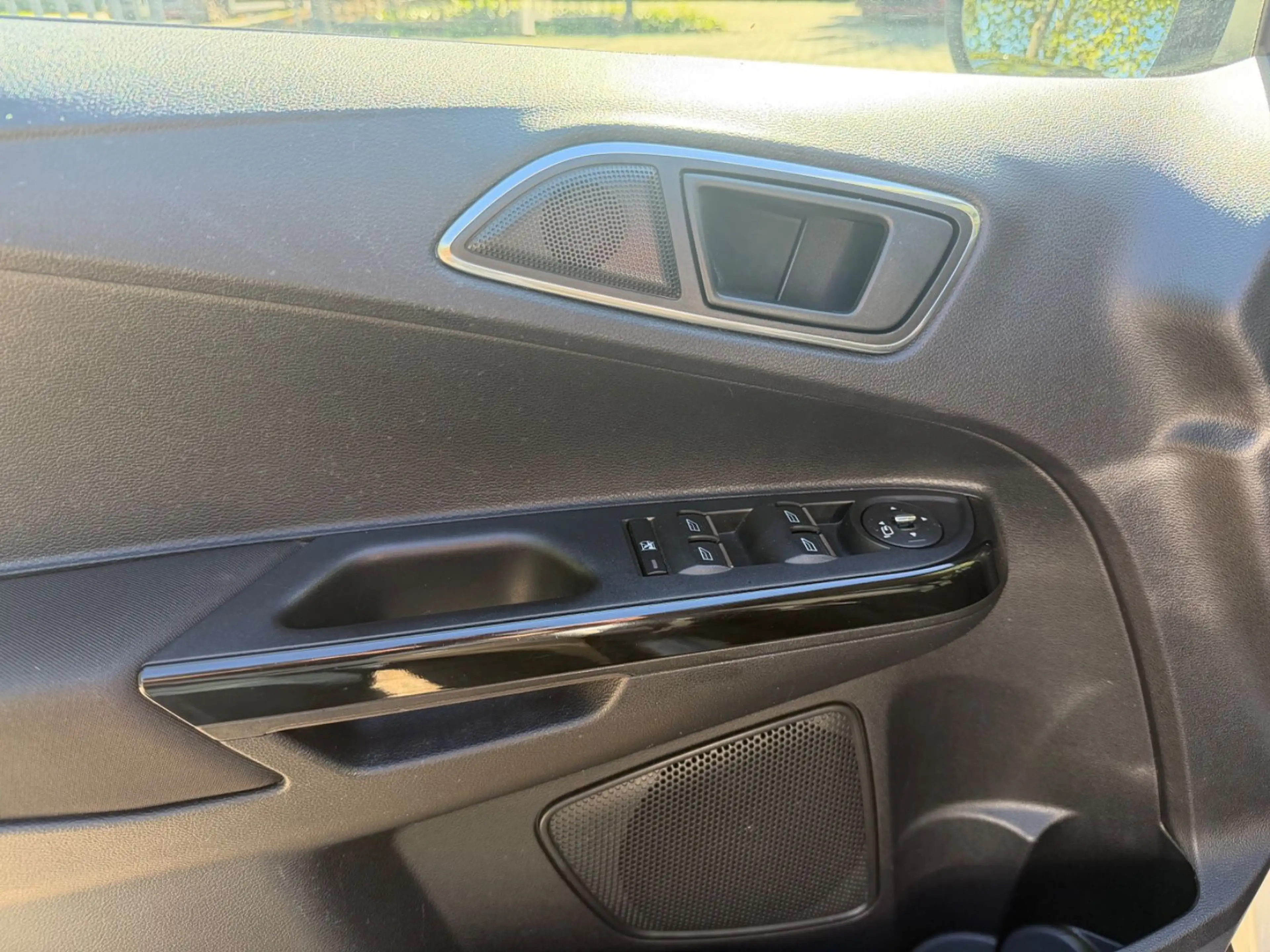 Ford B-Max B-MAX Titanium/Automatik/TÜV Neu — photo 11