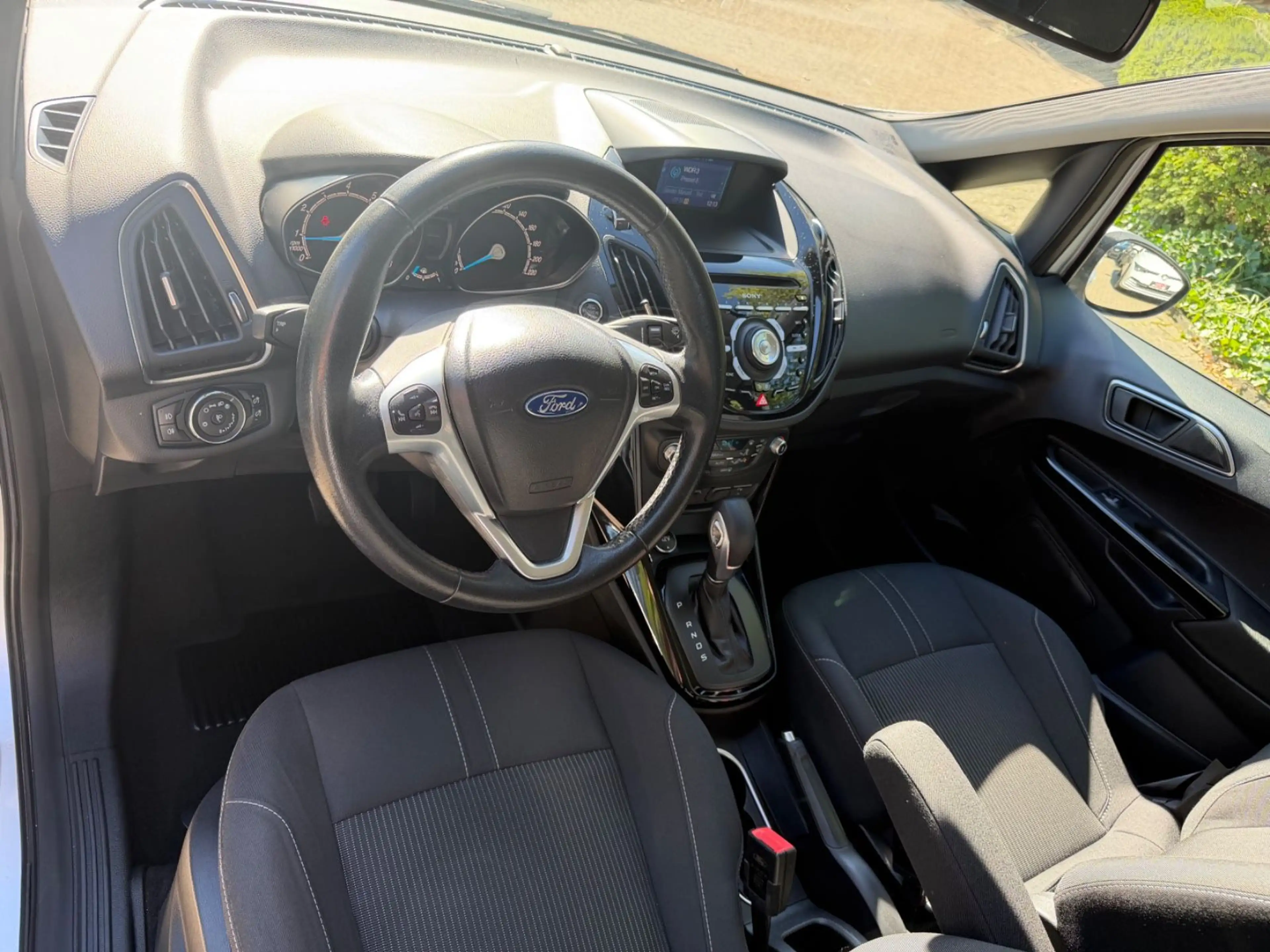 Ford B-Max B-MAX Titanium/Automatik/TÜV Neu — photo 10