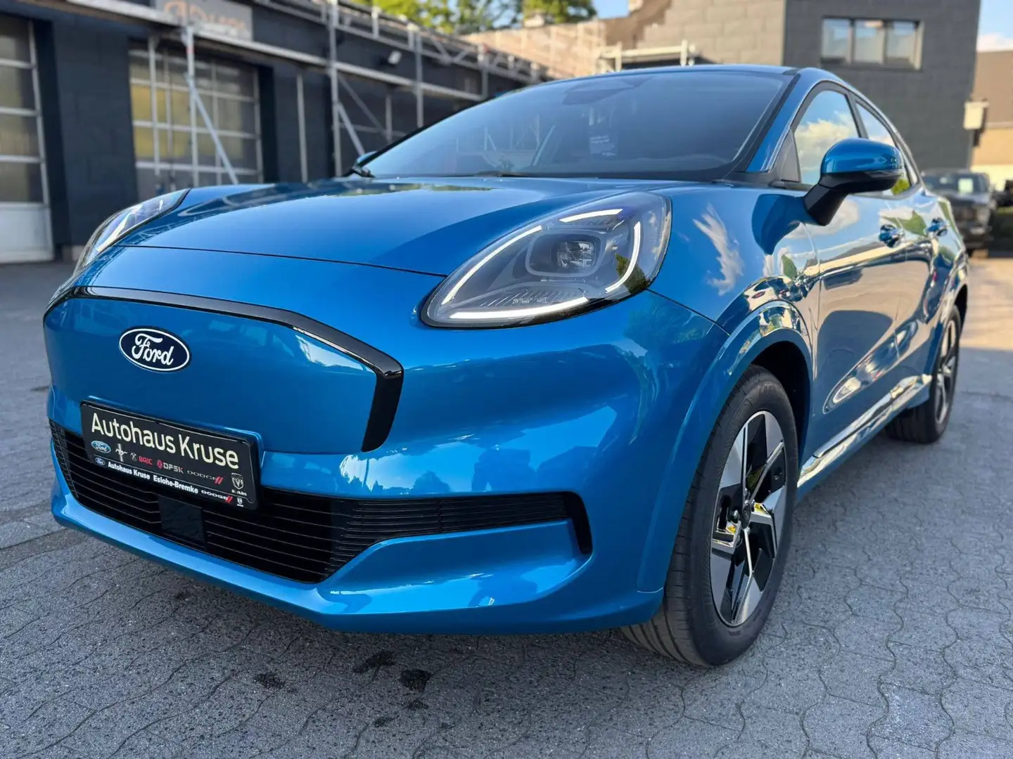 Ford Puma GEN-E 43kWh Elektro 124 kW Aut. Albastru - 2