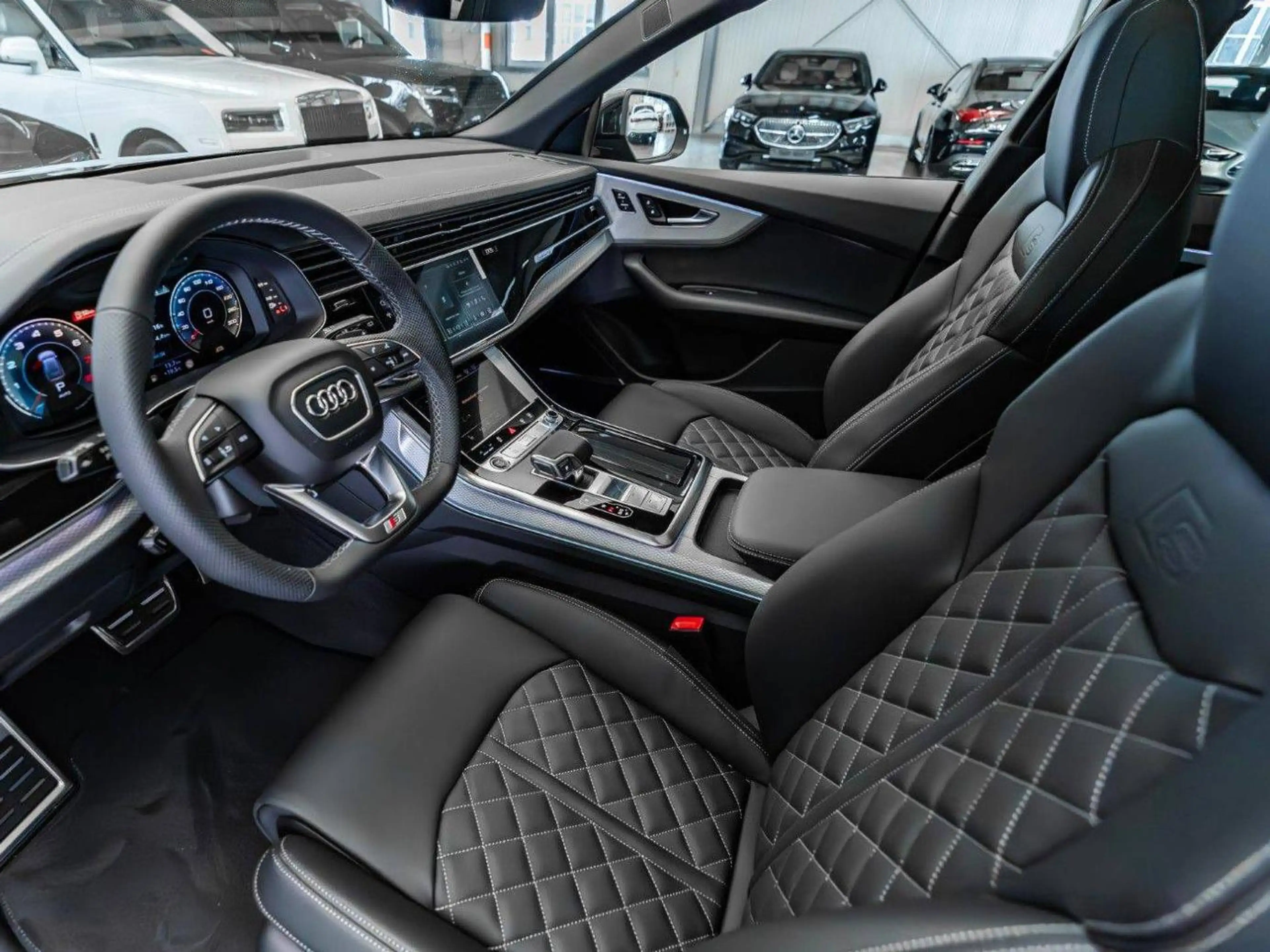 Audi Q8 50 TDI quattro — photo 10