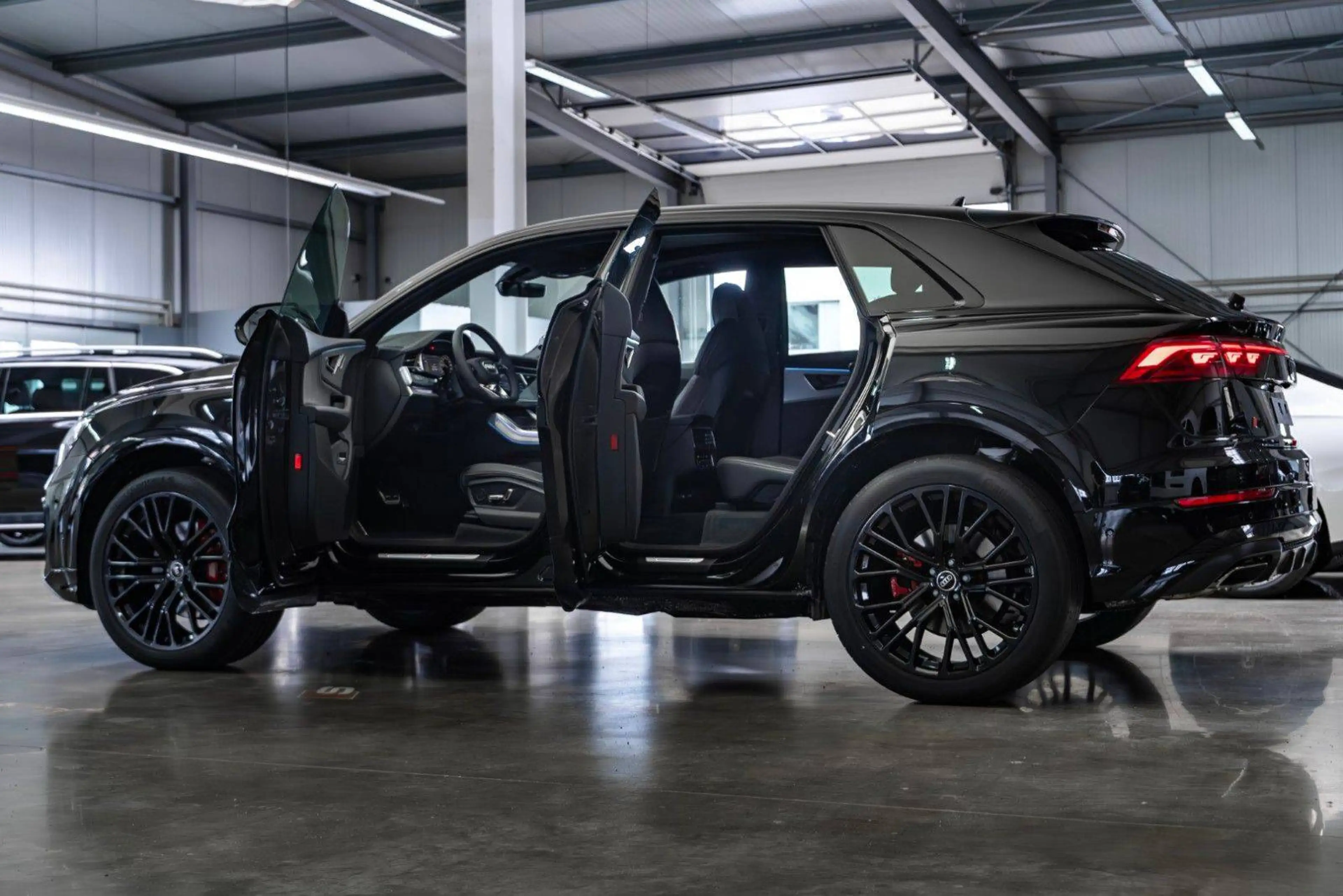 Audi Q8 50 TDI quattro — photo 4