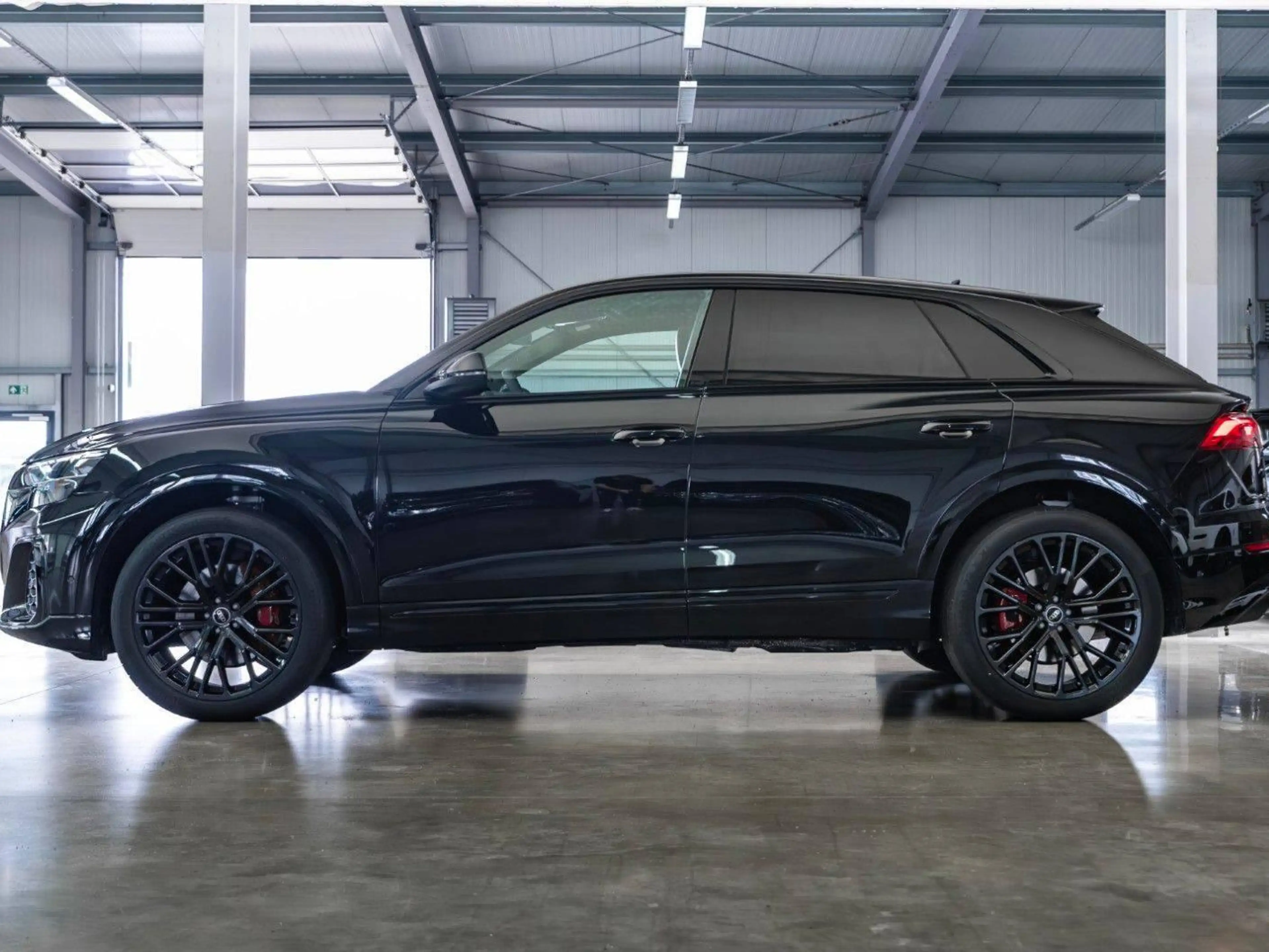 Audi Q8 50 TDI quattro — photo 3