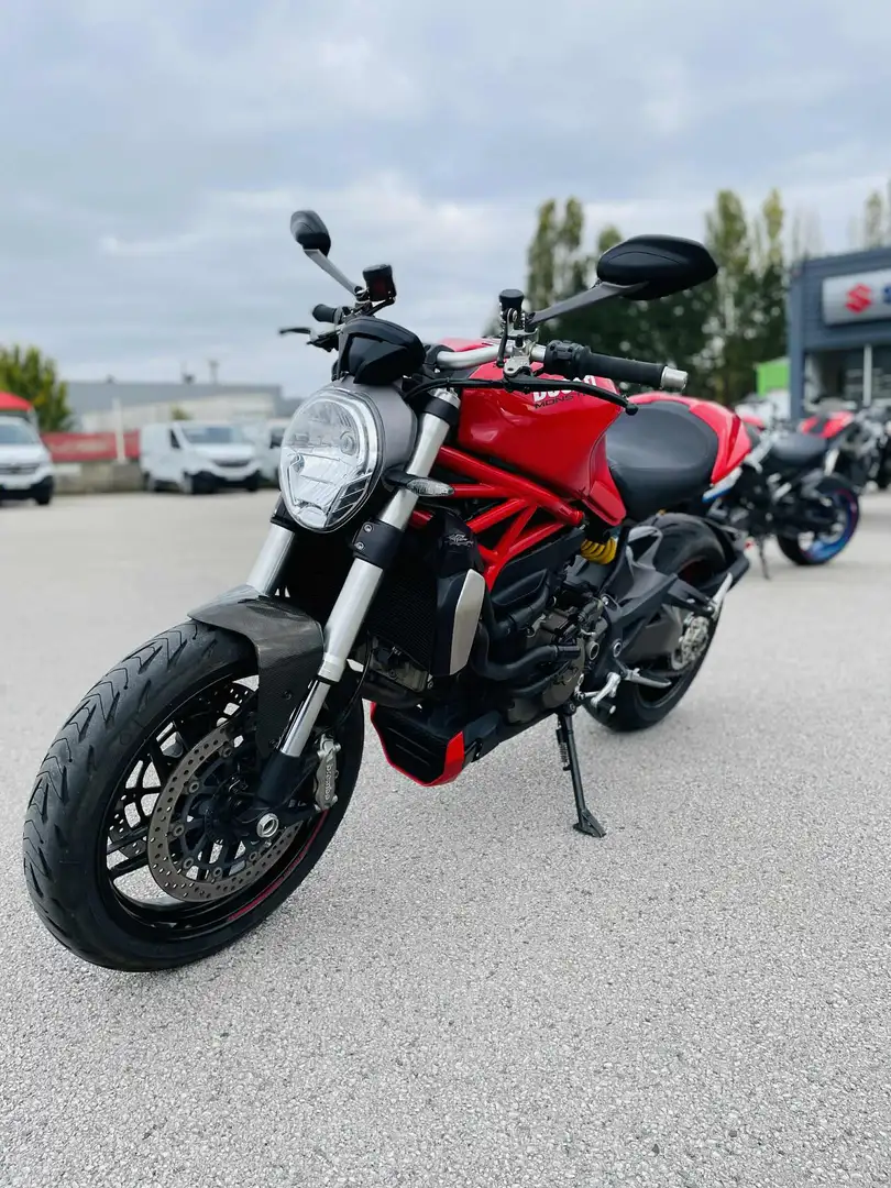 Ducati Monster 1200 Rouge - 2
