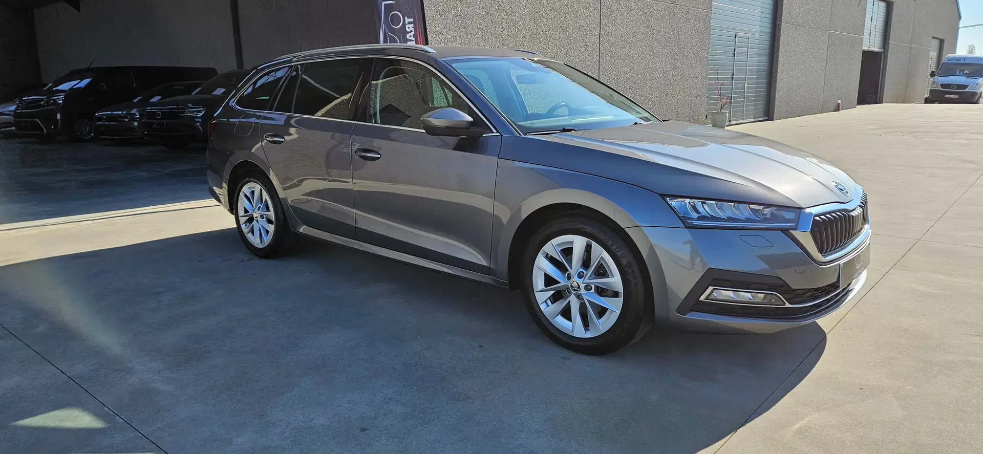Skoda Octavia SW 1.0 TSI Ambition*VIRTUAL COCKPIT*CAM*CARPLAY*.. Gris - 2