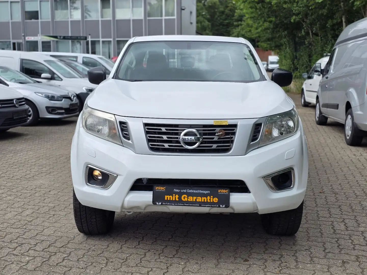 Nissan Navara Double Cab 4x4 N-Guard LED AHK Tempomat Weiß - 2
