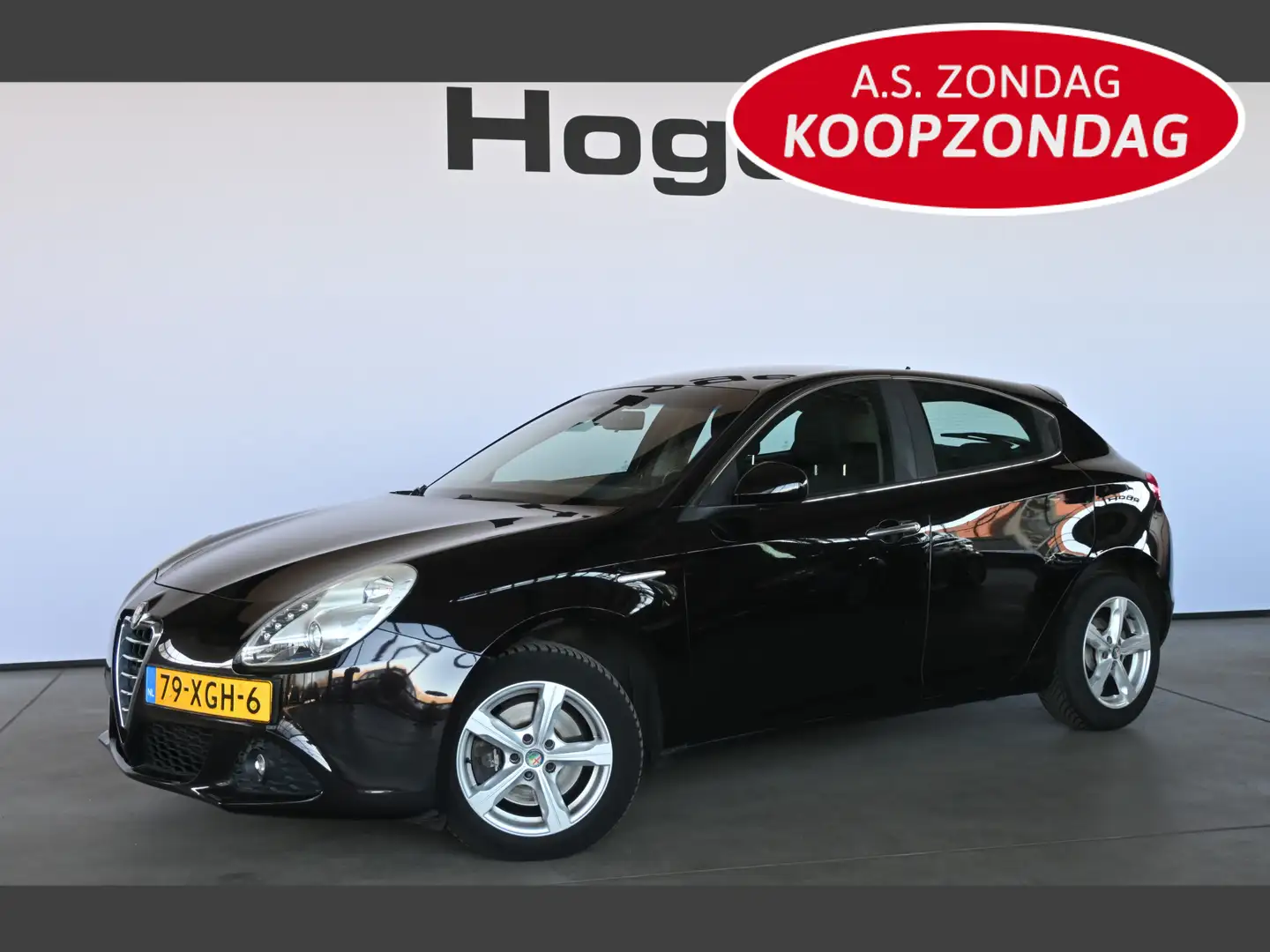 Alfa Romeo Giulietta 1.4 T Distinctive Clima Navigatie LED Goed Onderho Zwart - 1