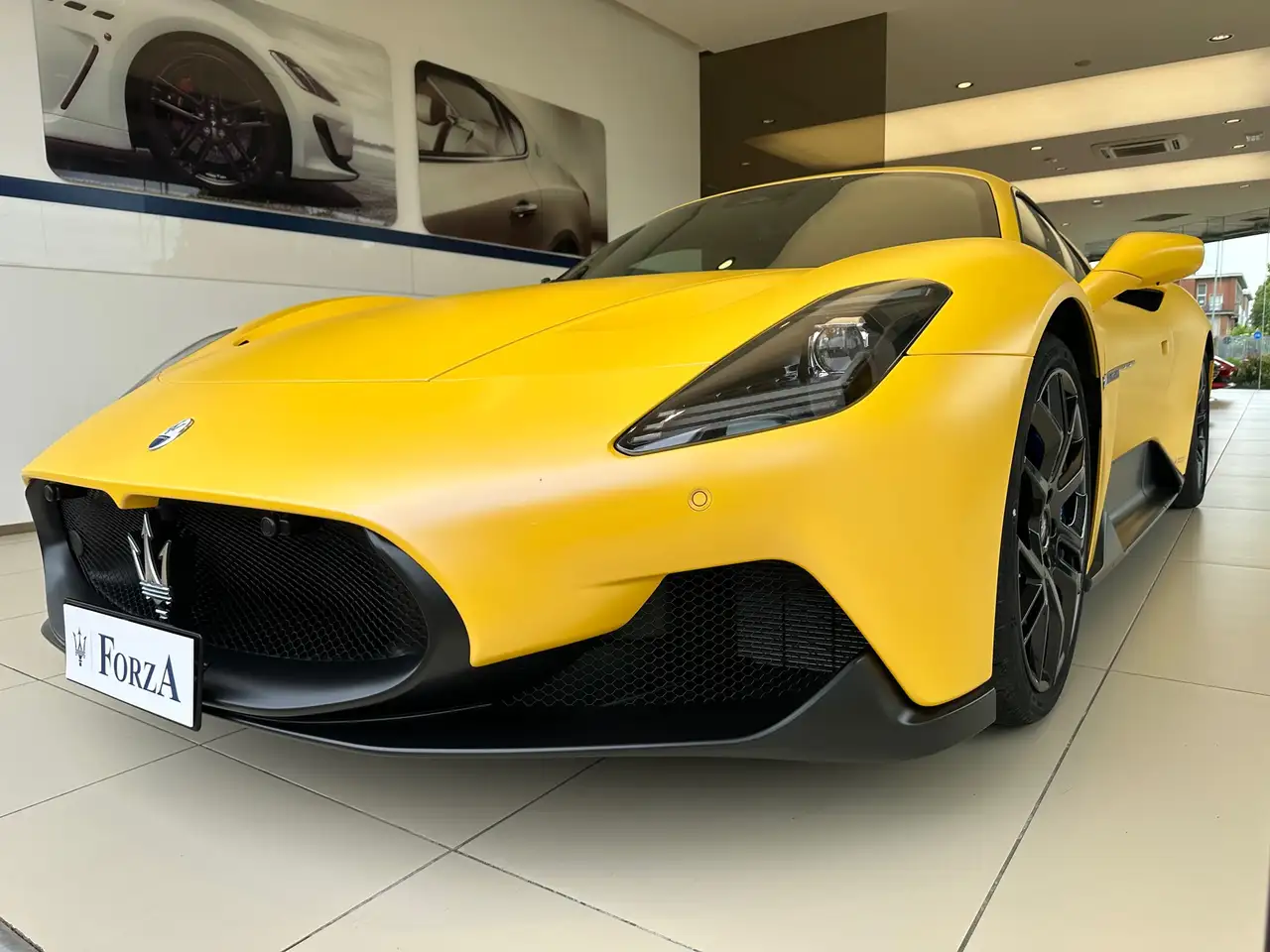 Maserati MC20 2023