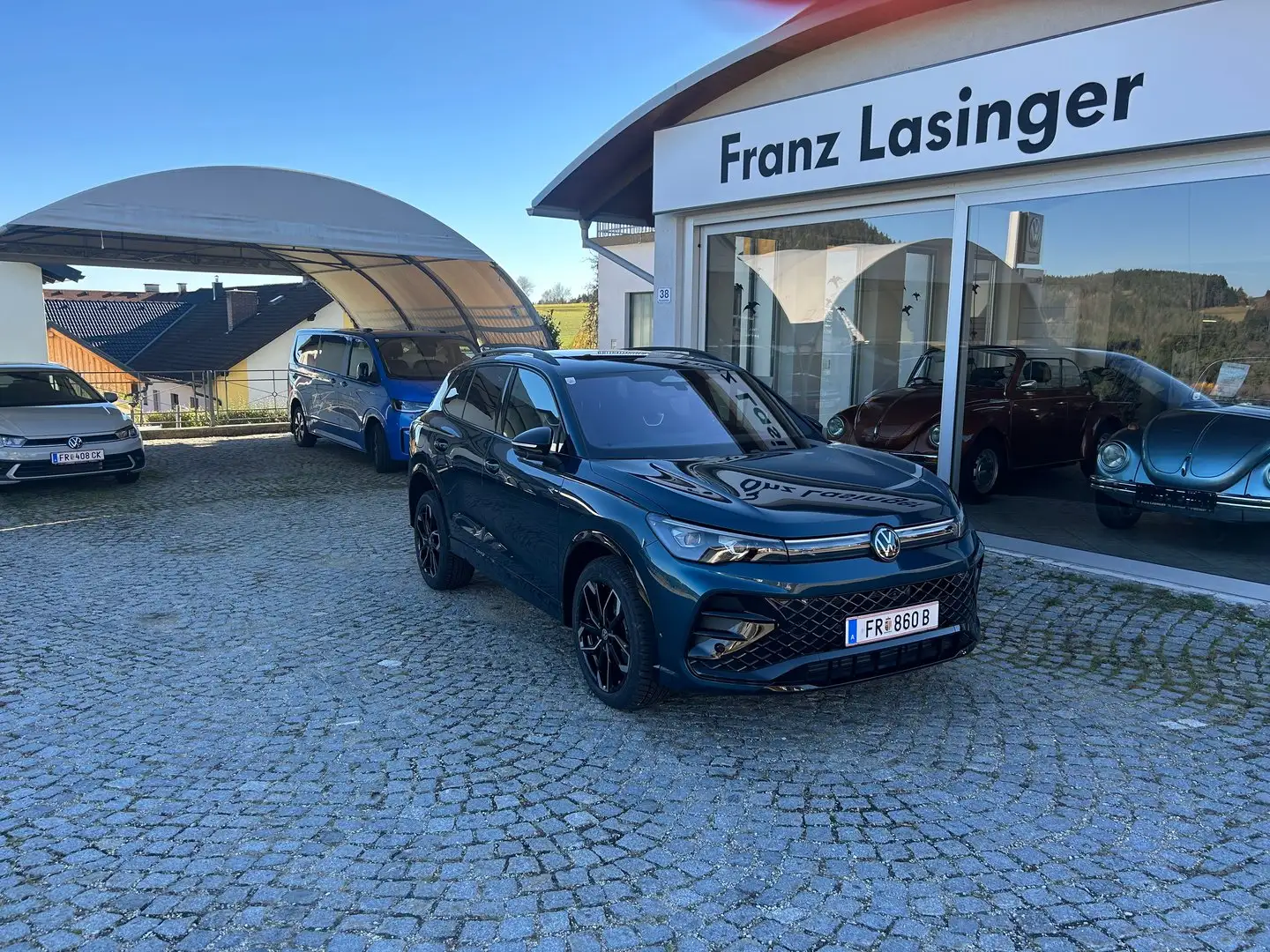 Volkswagen Tiguan Sport TDI 4MOTION DSG Blau - 1