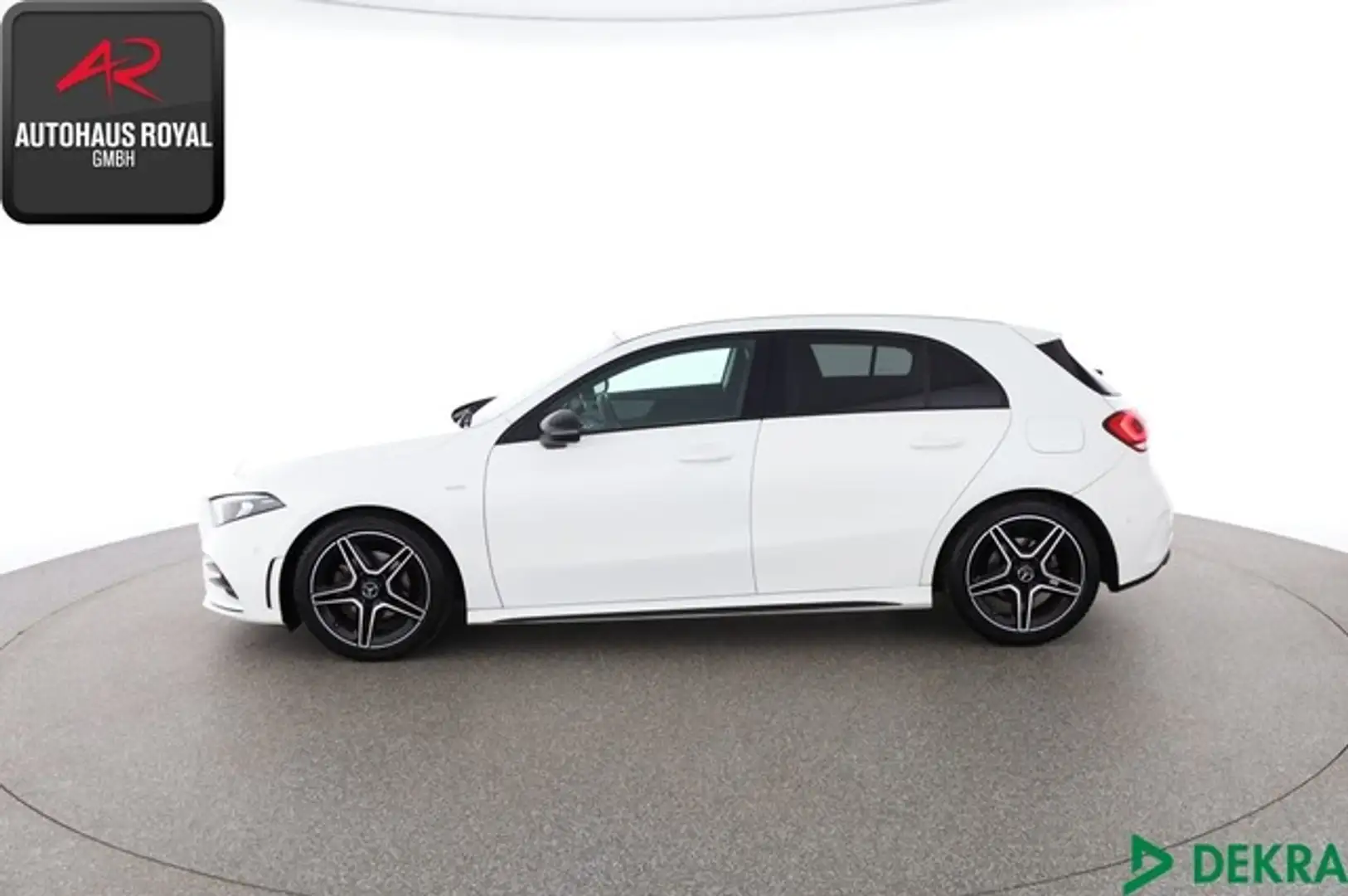 Mercedes-Benz A 180 AMG NIGHT,AMBIENTE,SPURHALTE,PARKLENK,SH Белый - 2
