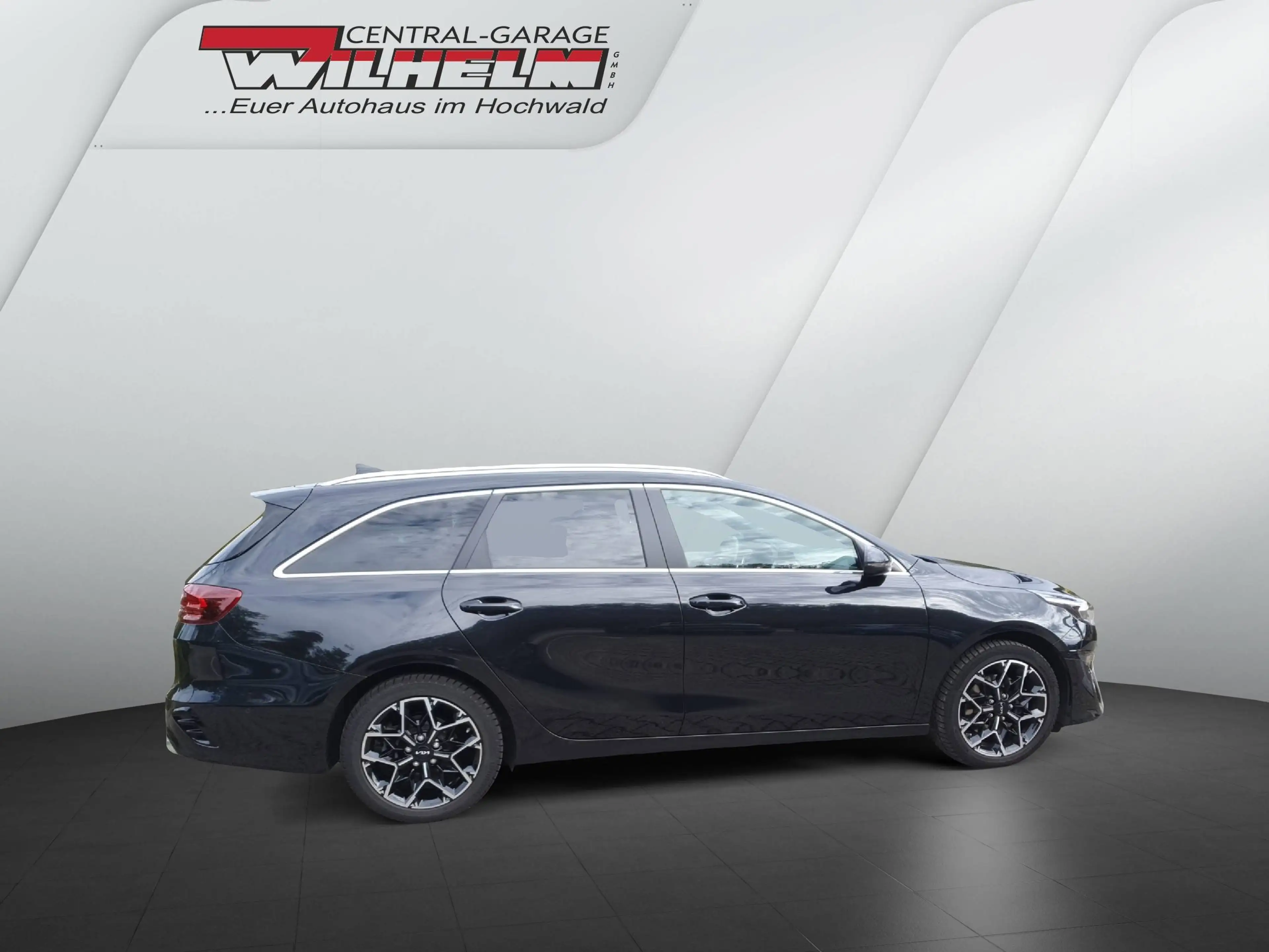 Kia Ceed SW / cee'd SW 1.6 CRDI Mild Hybrid GT Line Technik/Leder/Glasdach — photo 3