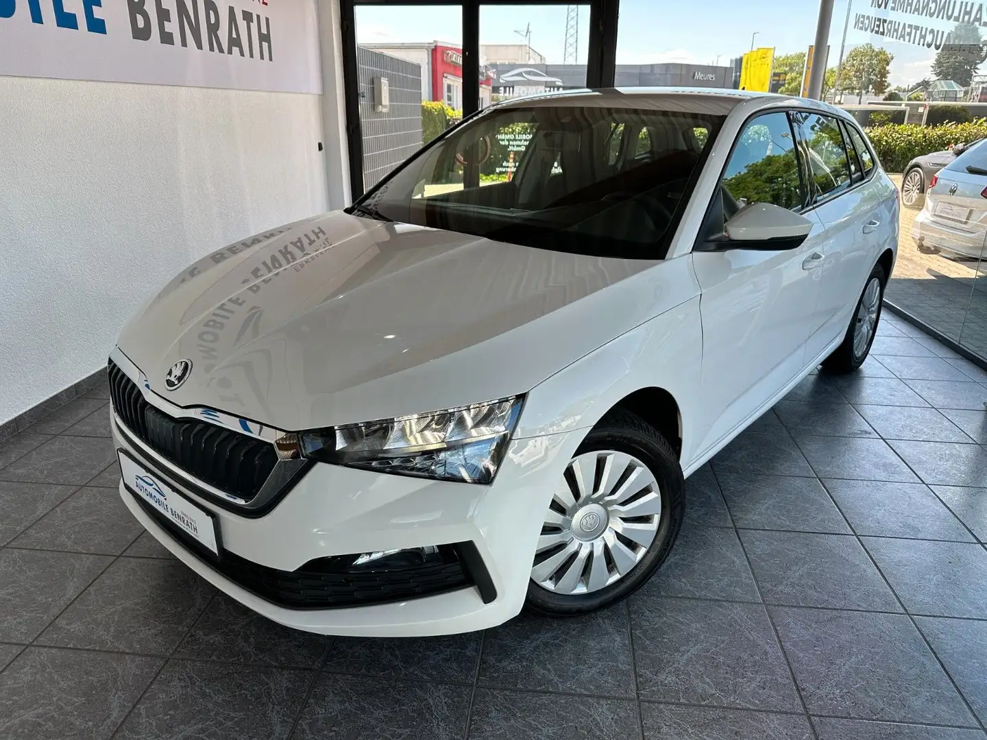 Skoda Scala Cool Plus 1.HAND*8-FACH B*CARPLAY+LED*TOP Blanco - 2