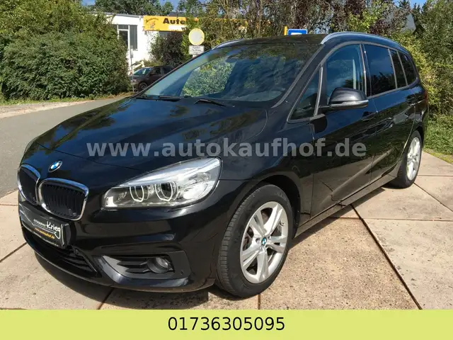 BMW 2 Series view 3
