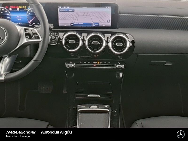 Mercedes-Benz CLA 180 CLA 180 Shooting Brake Progressive Vz-Assi LED Tel — photo 4