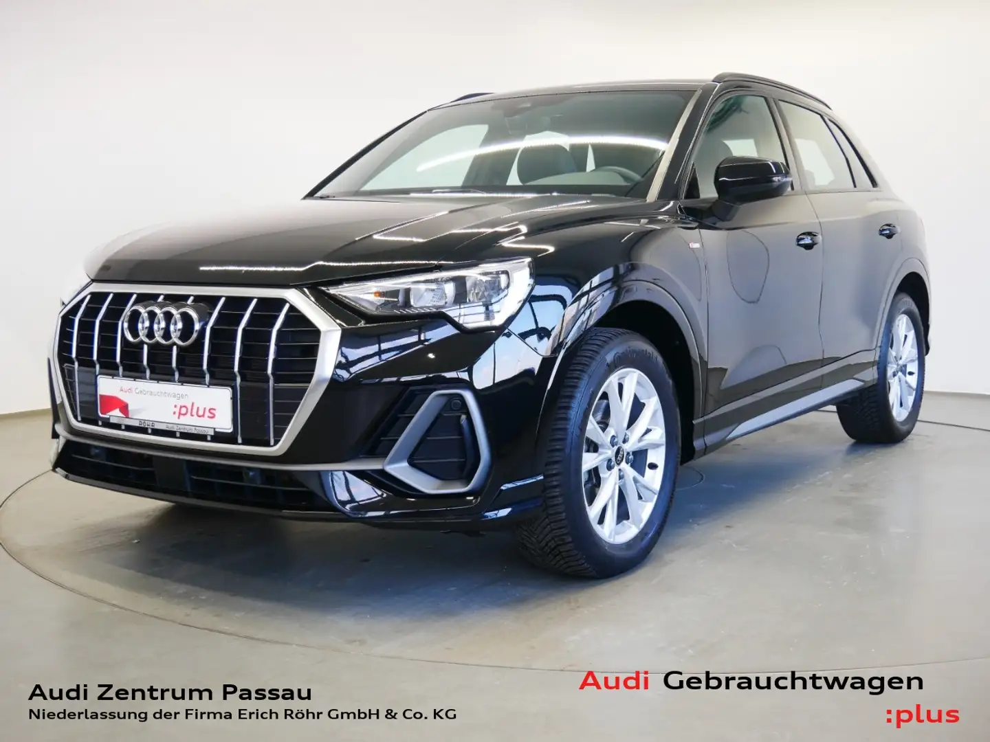 Audi Q3 35 TDI S line S tro. LED virt. Cock.+ NAVI+ Noir - 1