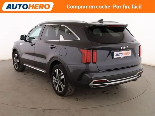 Kia Sorento view 4