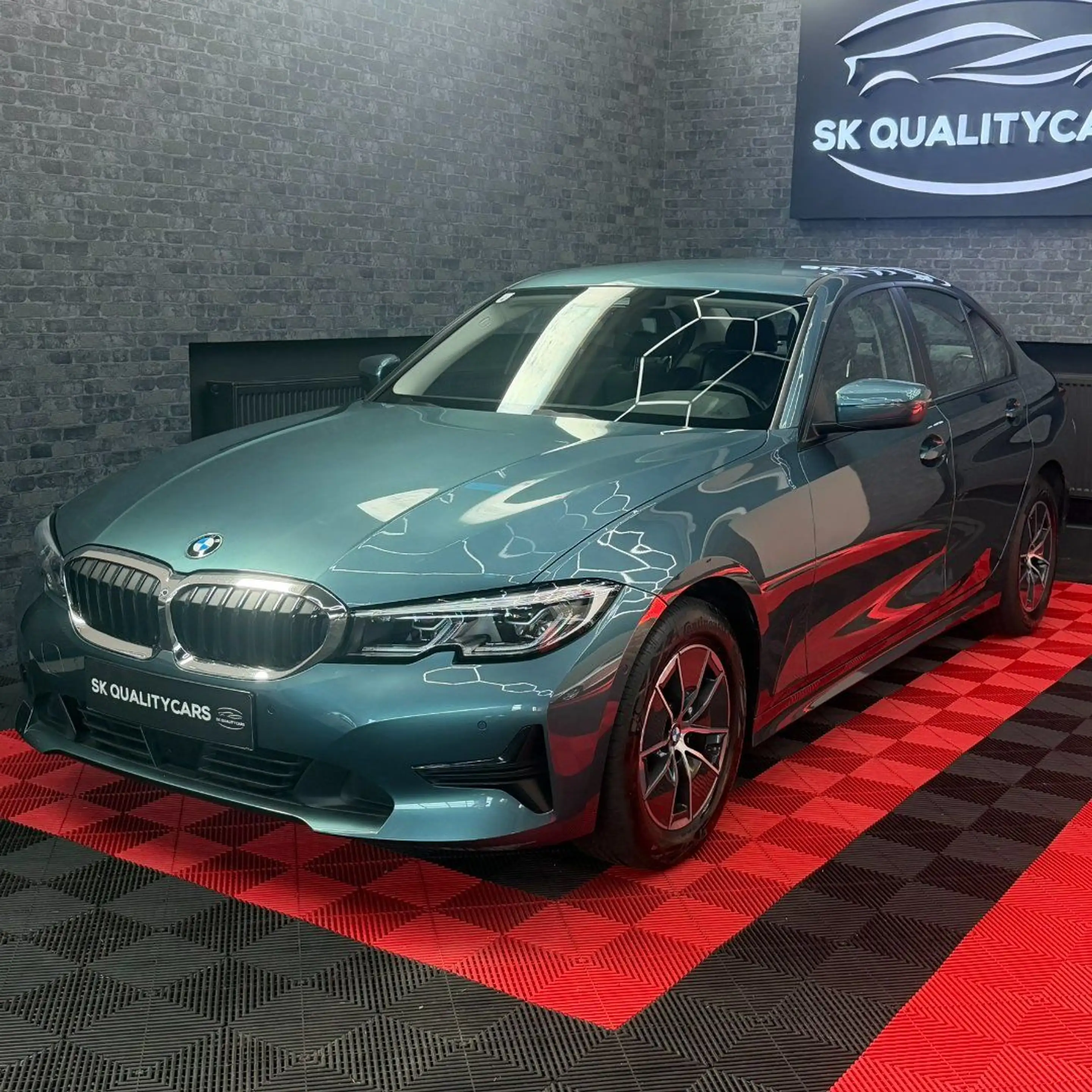 BMW 318 - 318 d — photo 5