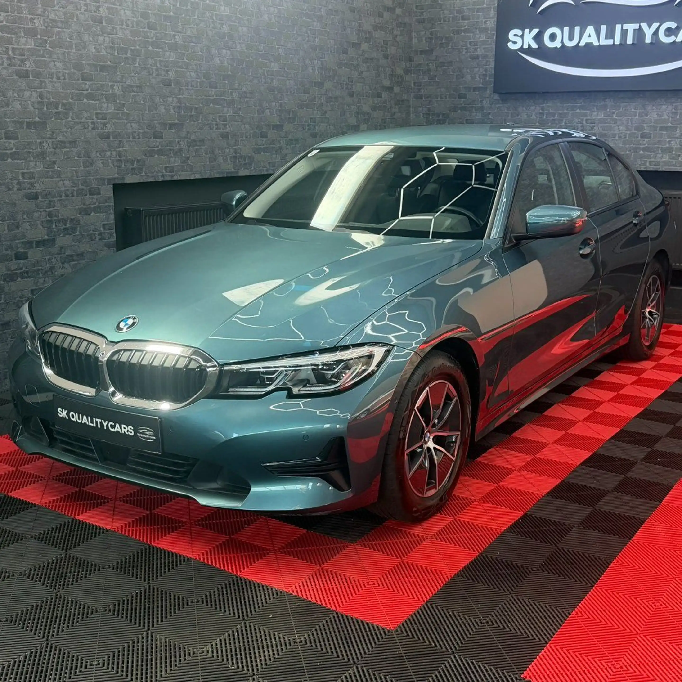BMW 318 - 318 d — photo 7