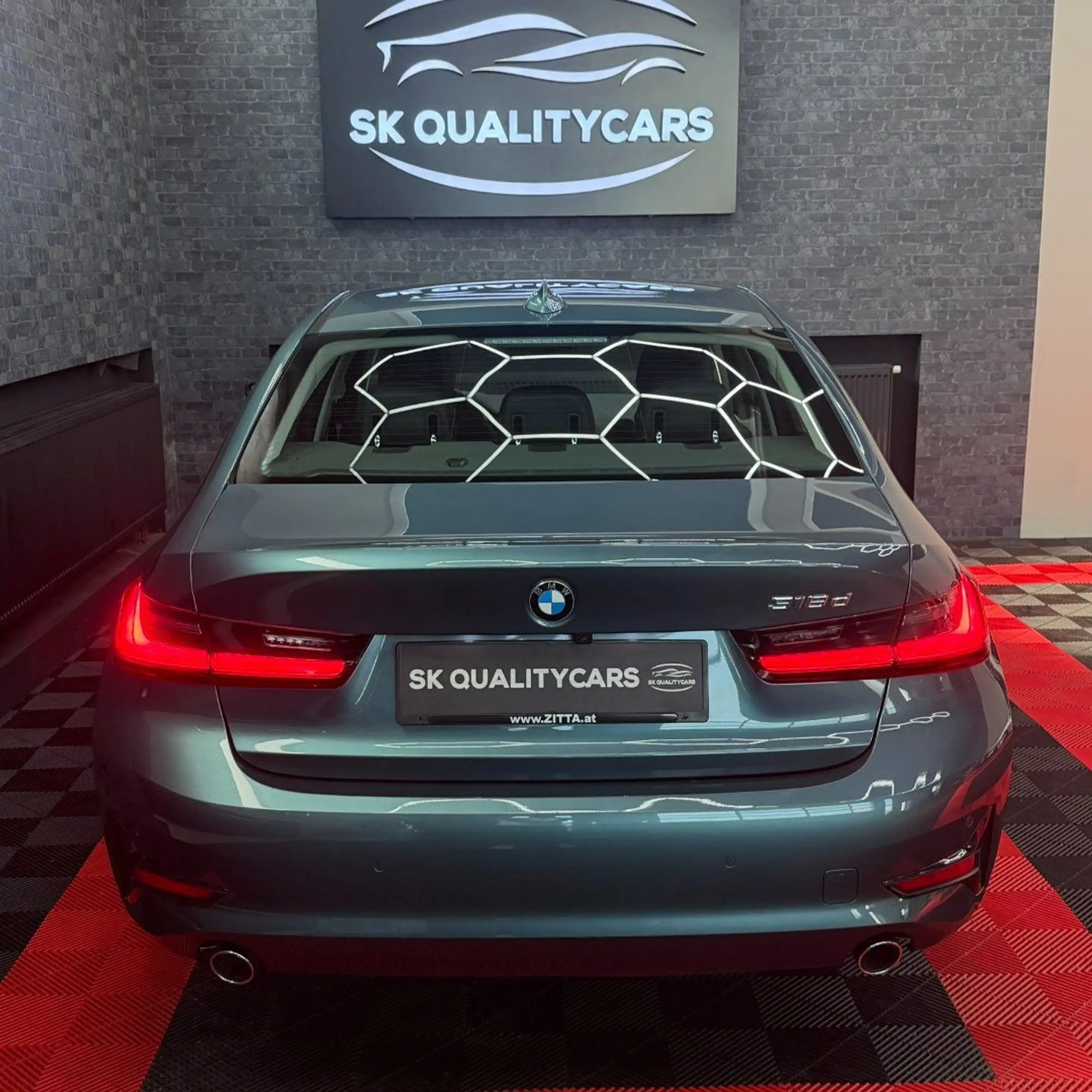 BMW 318 - 318 d — photo 8
