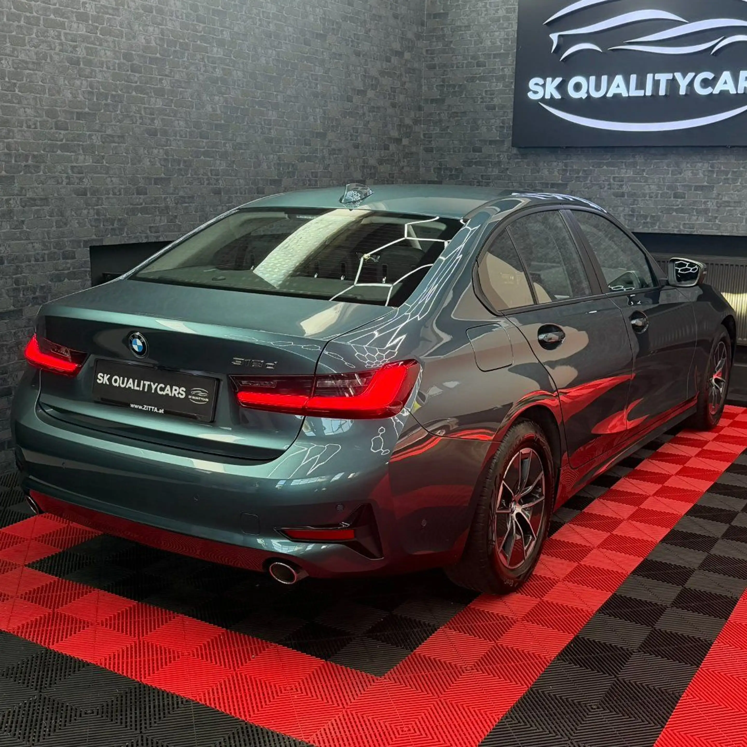 BMW 318 - 318 d — photo 11