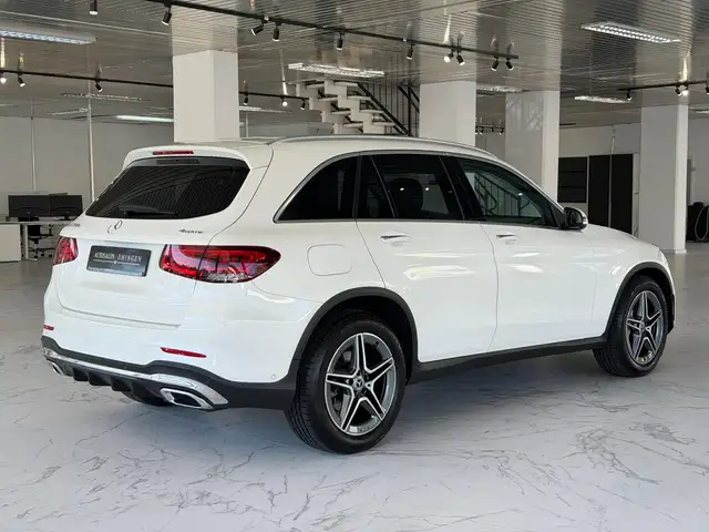 Mercedes-Benz GLC view 4