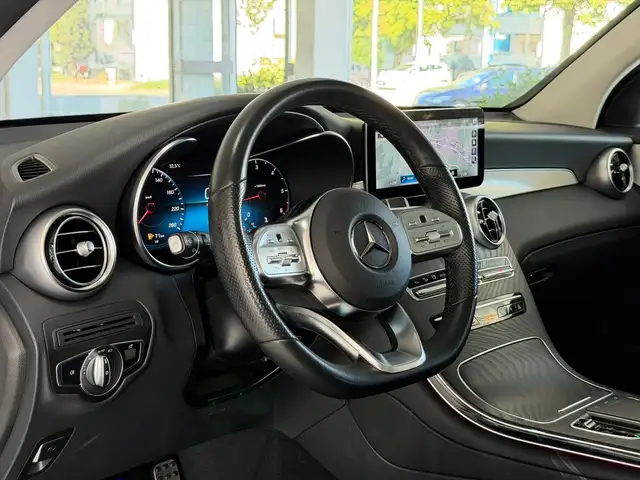 Mercedes-Benz GLC view 14