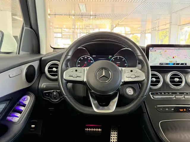 Mercedes-Benz GLC view 9