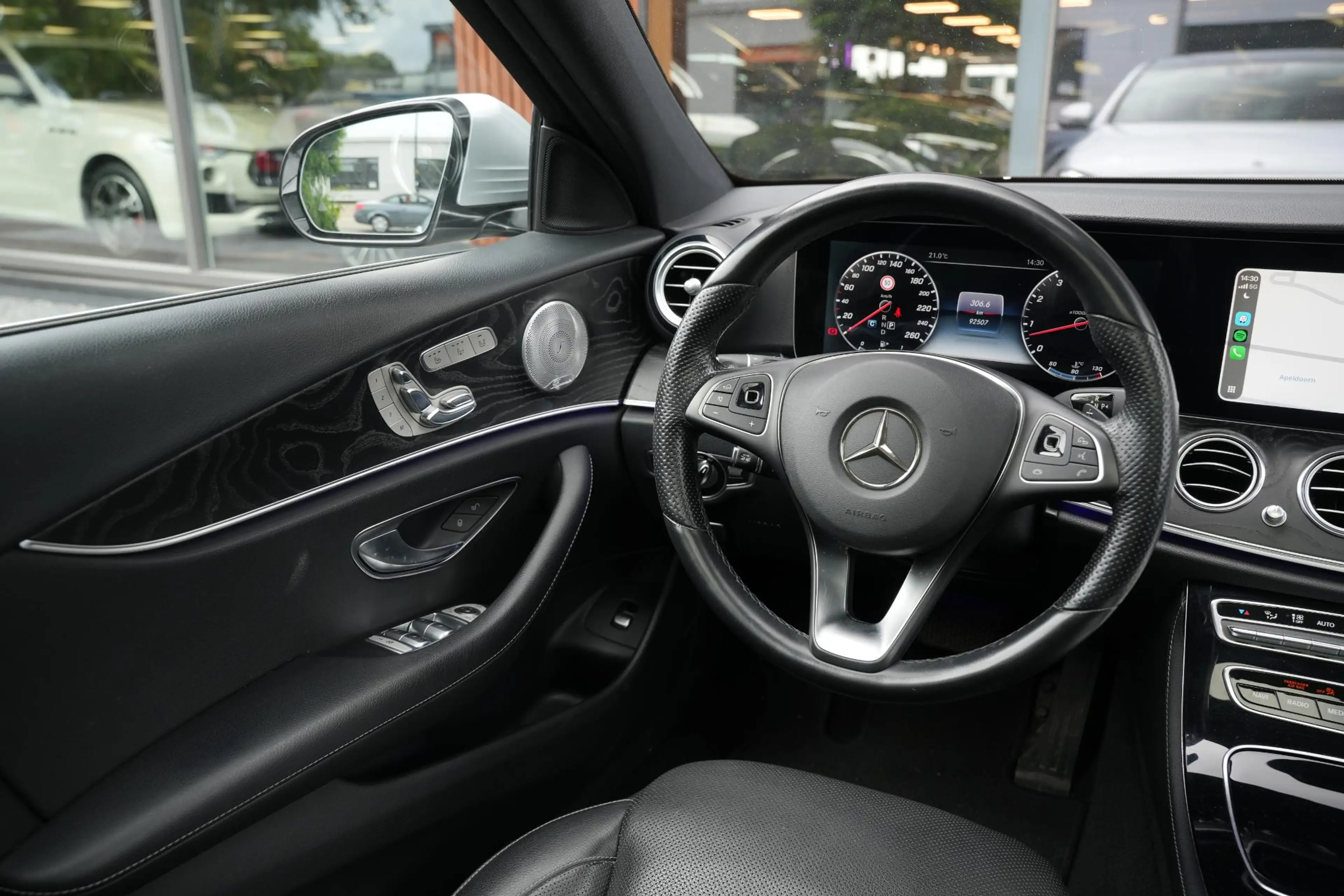 Mercedes-Benz E 400 4Matic Premium Plus AMG 333PK Airmatic Stoelkoelin — photo 31