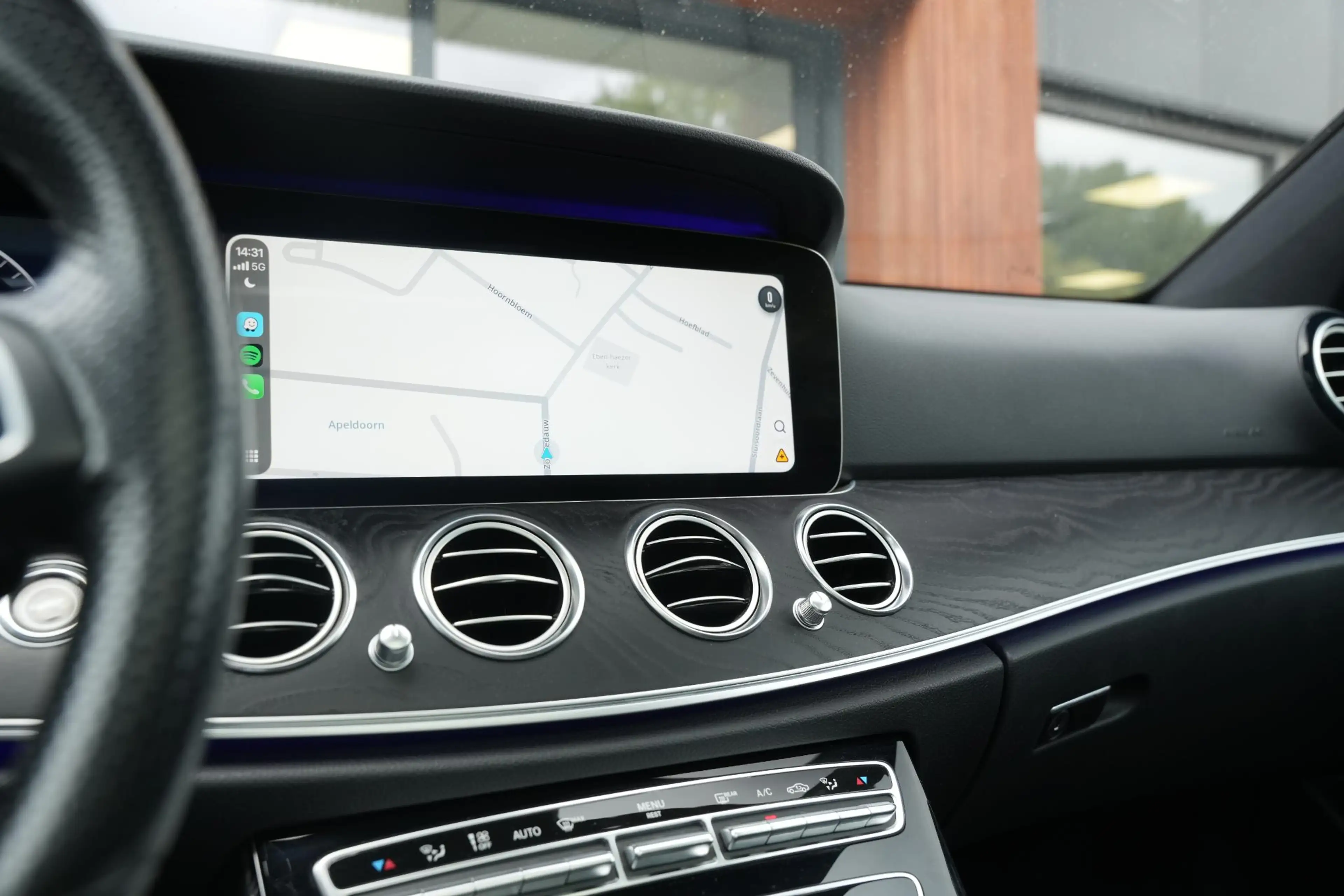 Mercedes-Benz E 400 4Matic Premium Plus AMG 333PK Airmatic Stoelkoelin — photo 17