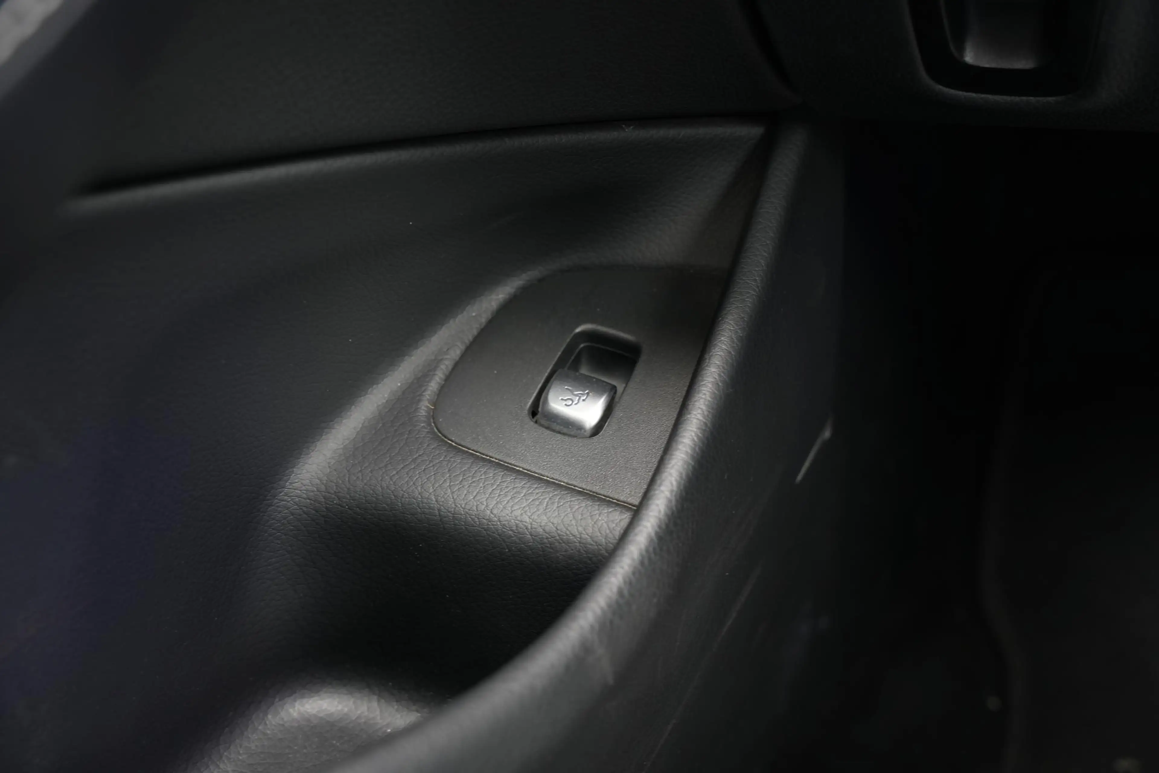 Mercedes-Benz E 400 4Matic Premium Plus AMG 333PK Airmatic Stoelkoelin — photo 44