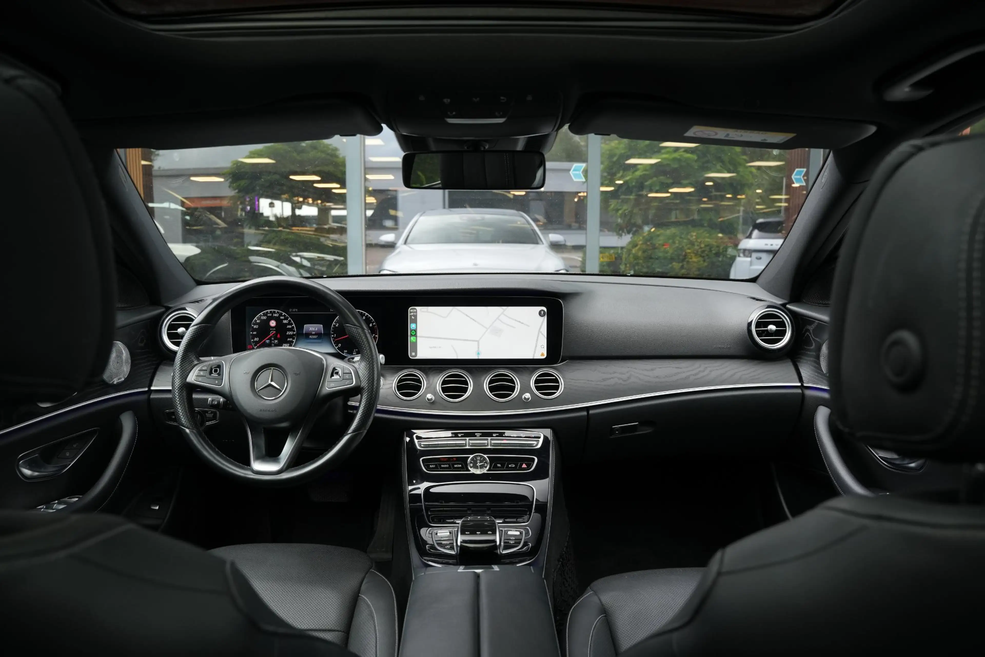 Mercedes-Benz E 400 4Matic Premium Plus AMG 333PK Airmatic Stoelkoelin — photo 2
