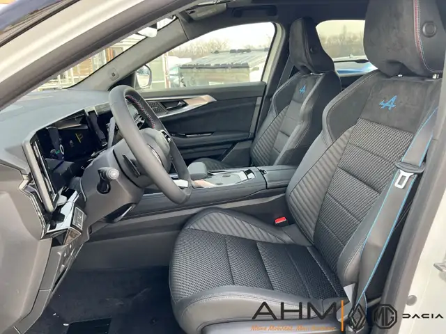 Renault Austral view 11