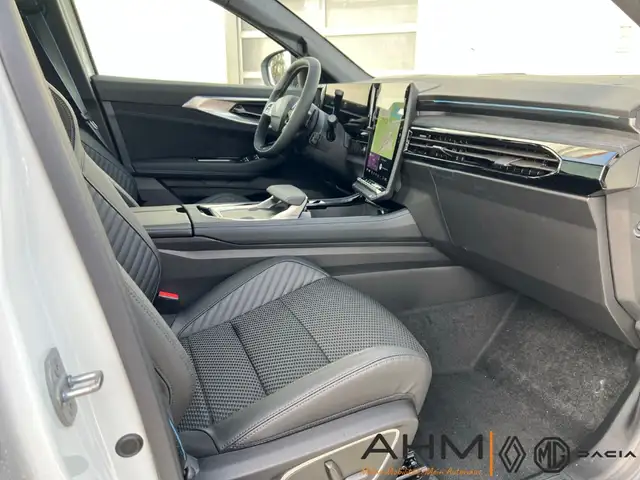 Renault Austral view 14