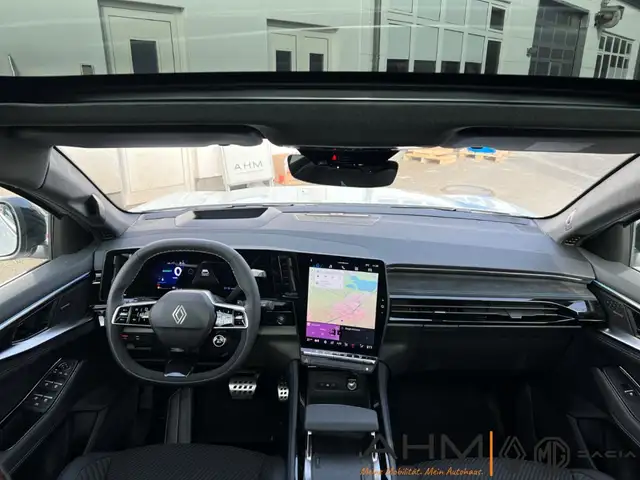 Renault Austral view 13