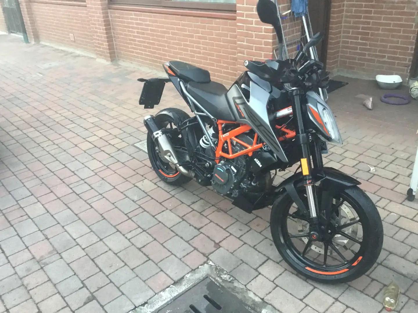 KTM 125 Duke - 1