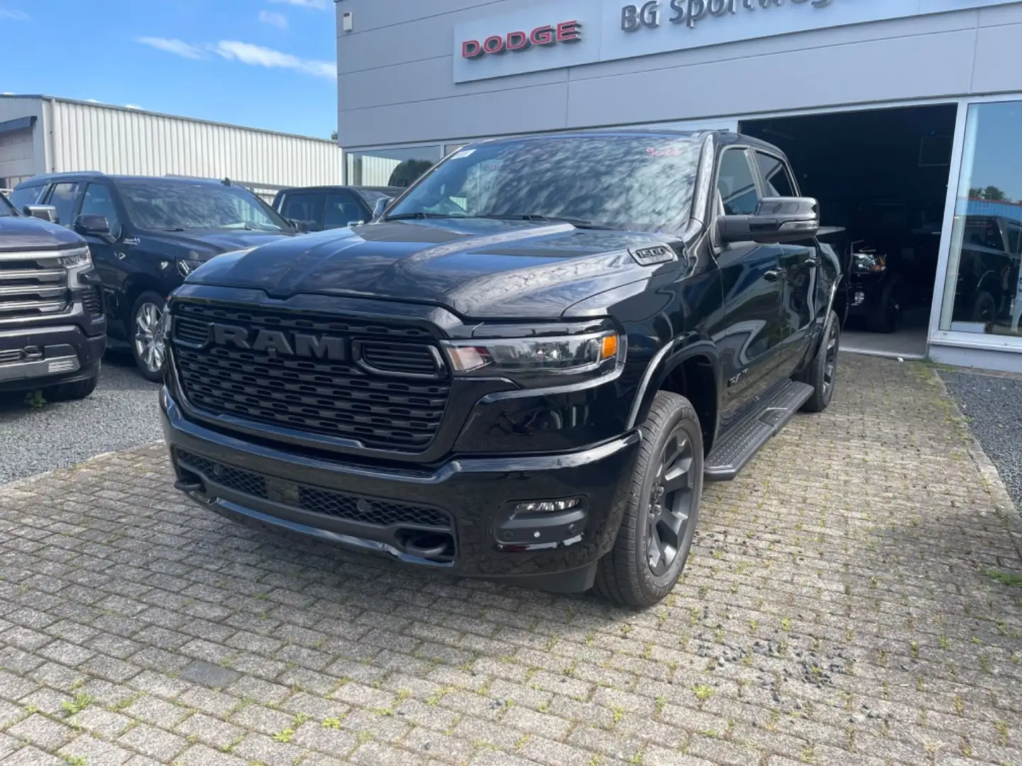Dodge RAM 1500 BIG HORN Night Edition Mod. 2025*LPG* Schwarz - 1