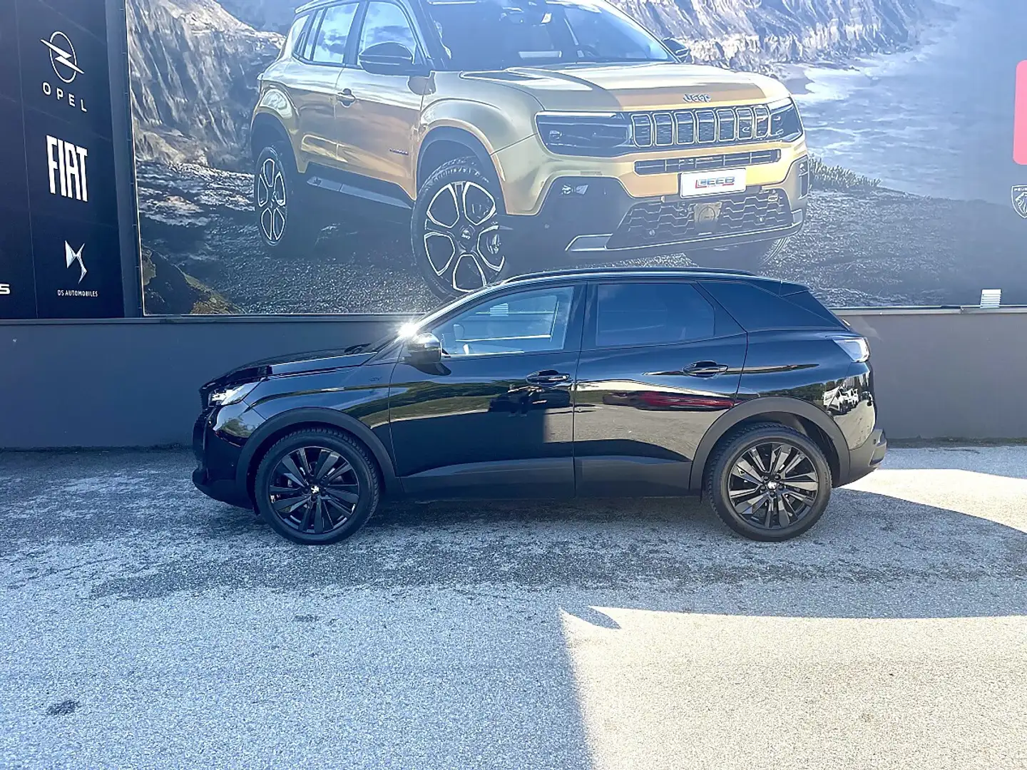 Peugeot 3008 BlueHDi 130 S&S EAT8 GT Schwarz - 2