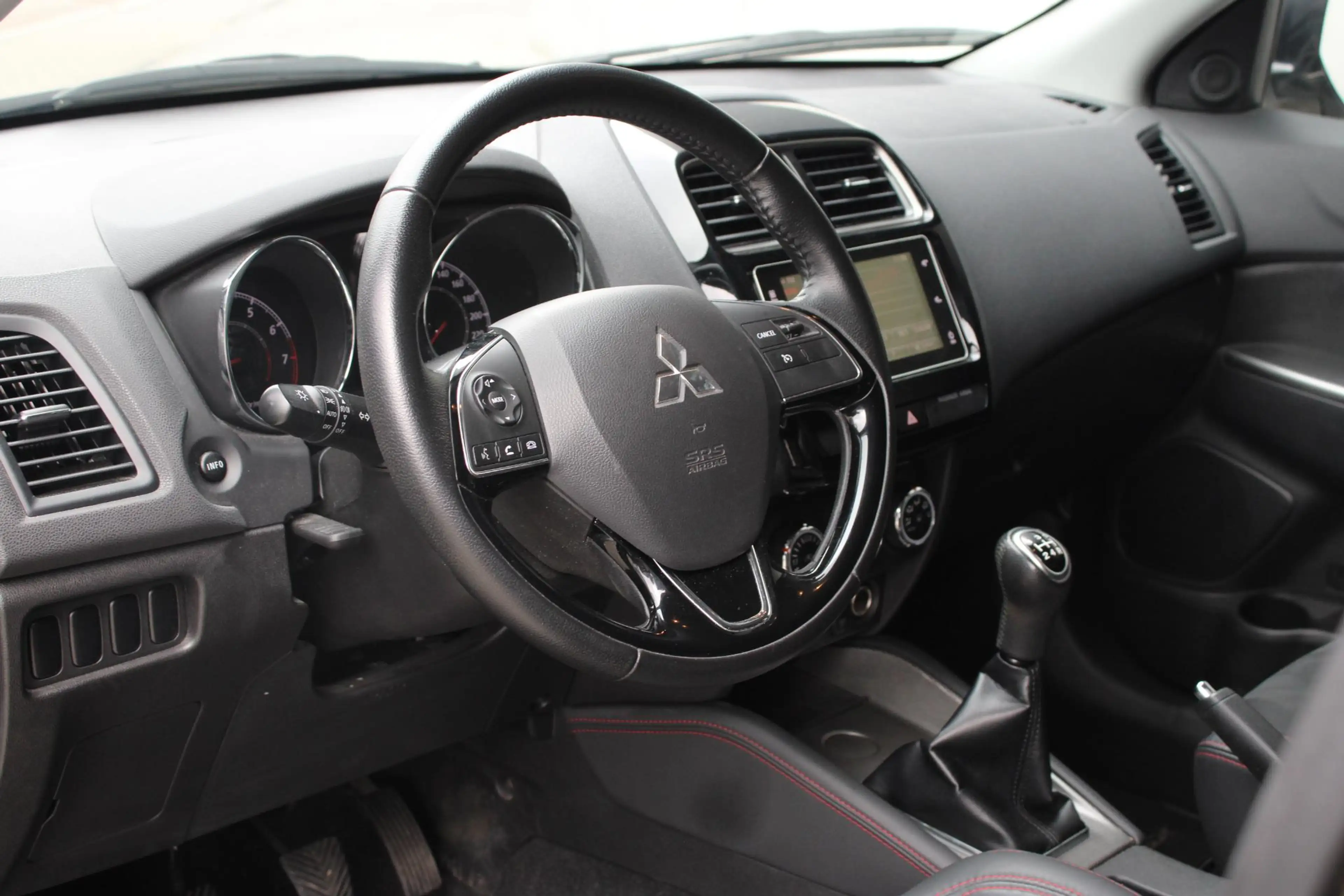 Mitsubishi ASX 1.6 Cleartec Connect Pro+ / LEDER / APPLE CARPLAY — photo 8