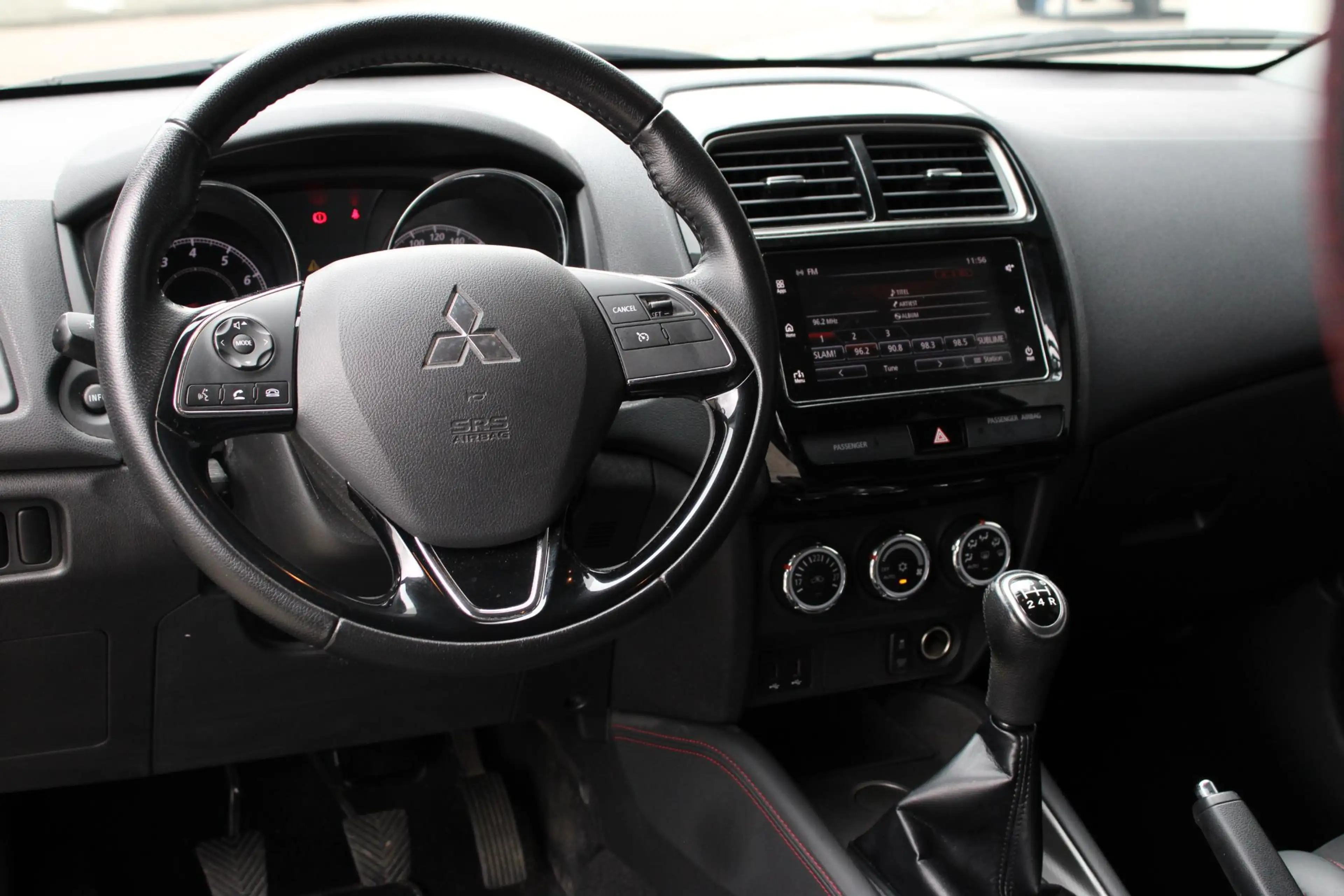 Mitsubishi ASX 1.6 Cleartec Connect Pro+ / LEDER / APPLE CARPLAY — photo 7