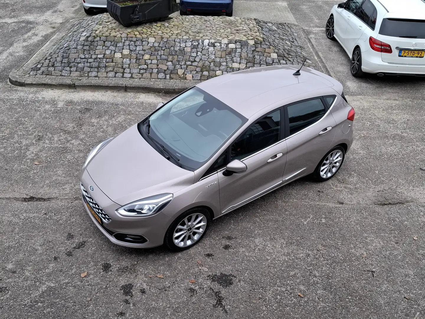 Ford Fiesta 1.0 EcoBoost Vignale CRUISE NAVI CAMERA ECC XENON Gris - 2