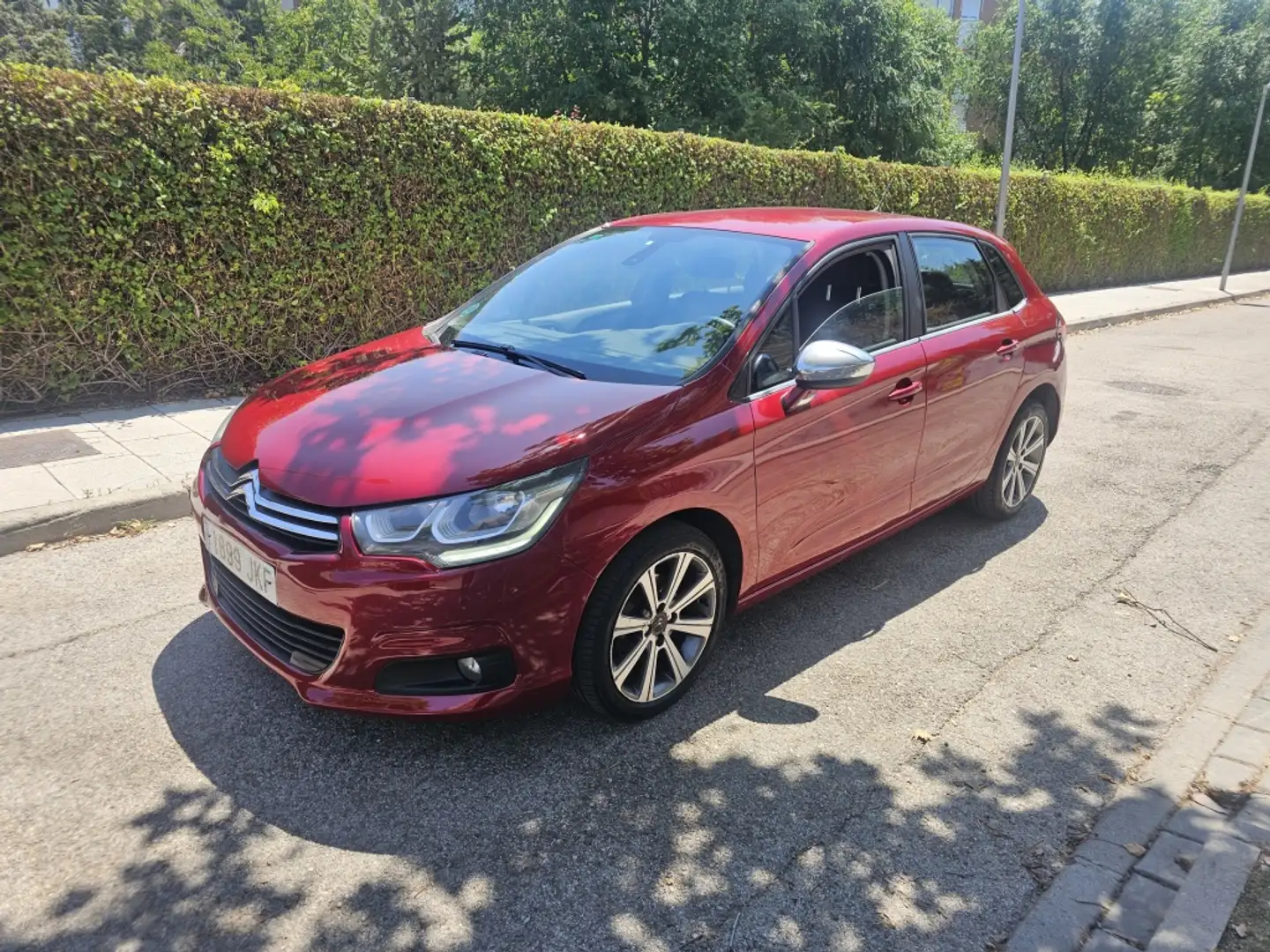 Citroen C4 1.6BlueHDI S&S Feel Edition 120 Mauve - 1