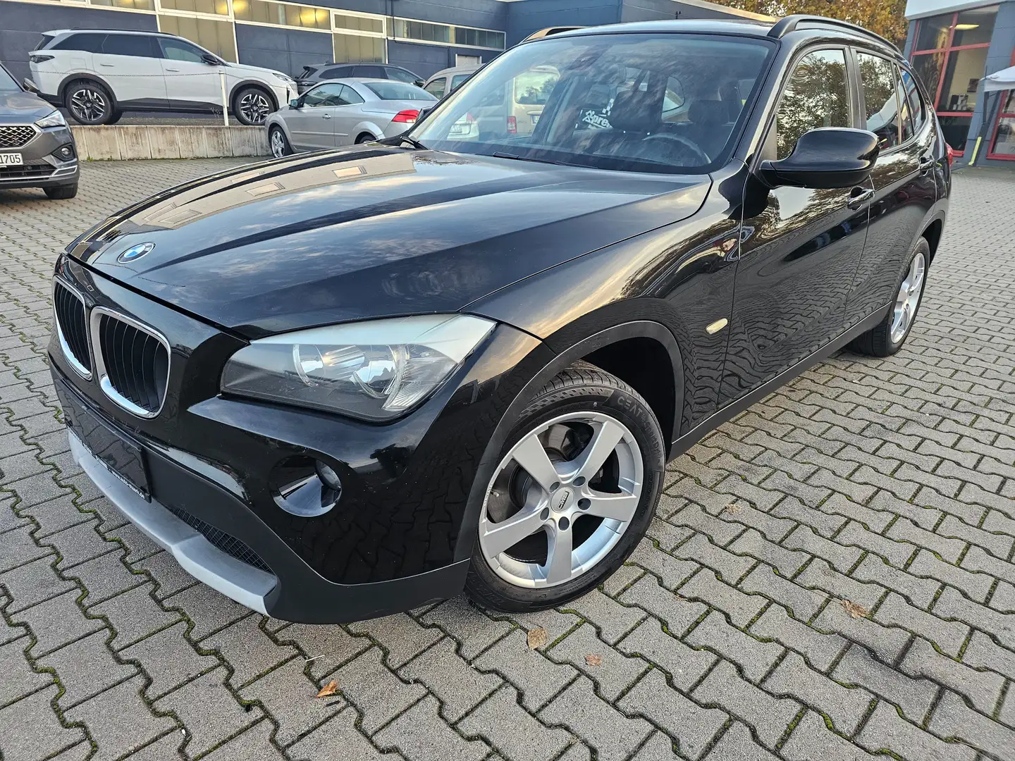 BMW X1 X1 Diesel sDrive18d,Klima,PDC,Alu,Tüv 08/2027 Schwarz - 1