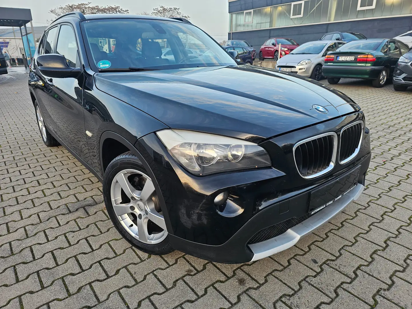 BMW X1 X1 Diesel sDrive18d,Klima,PDC,Alu,Tüv 08/2027 Schwarz - 2