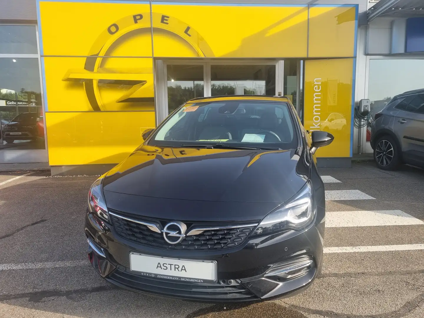 Opel Astra 5-Türer Elegance 1.4 Kamera PDC Schwarz - 2
