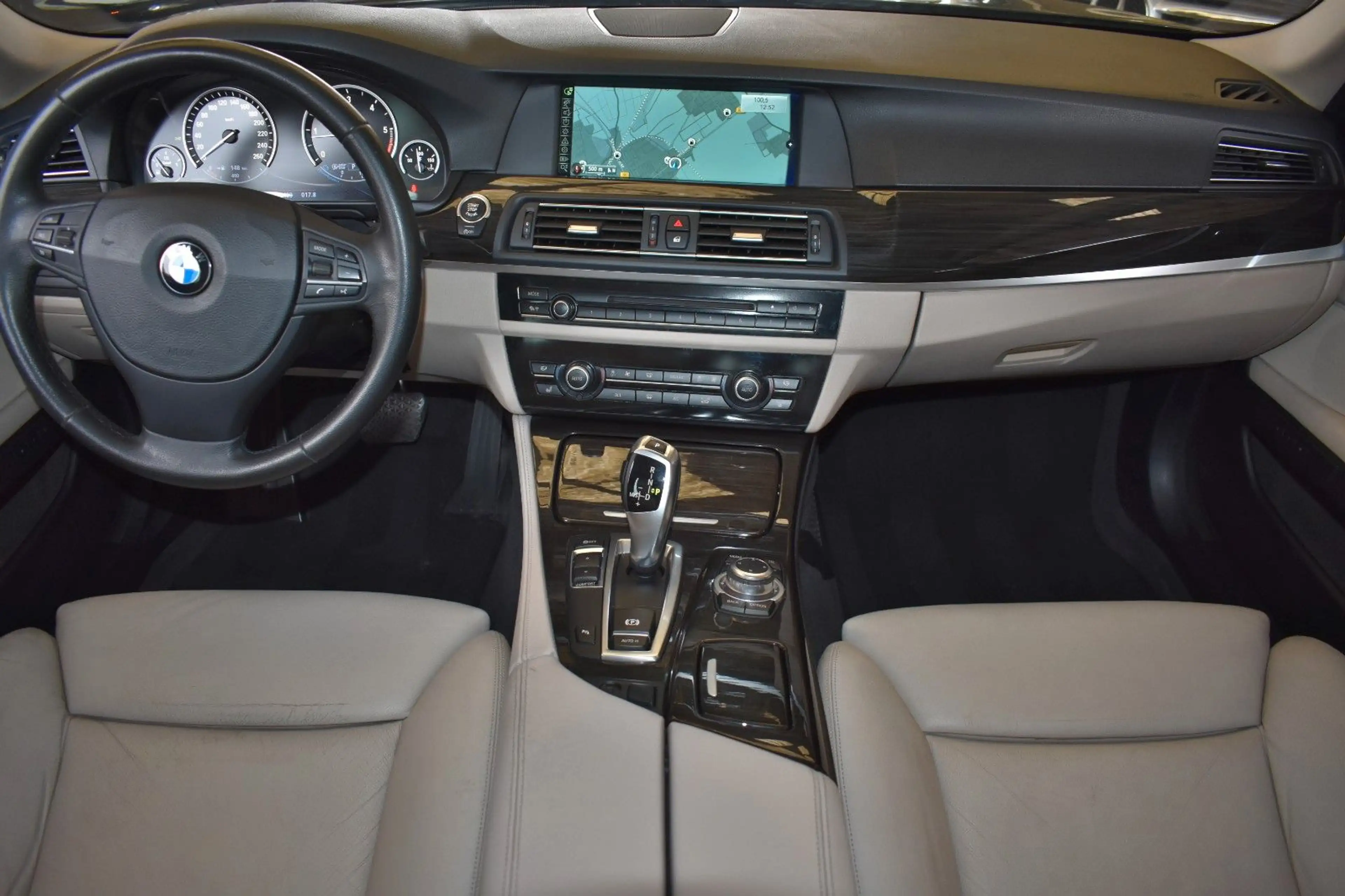 BMW 525 d BIXENON LEDER NAVI S.DACH SOFTCLOSE HUD — photo 10