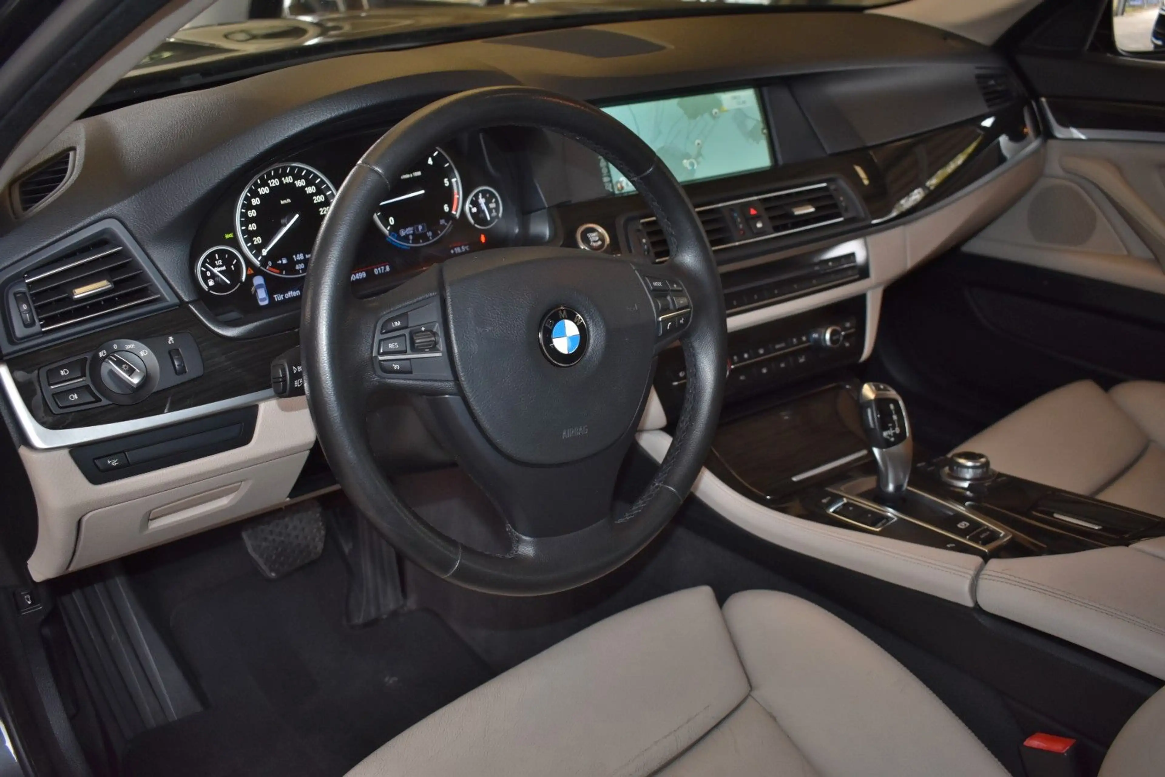 BMW 525 d BIXENON LEDER NAVI S.DACH SOFTCLOSE HUD — photo 9