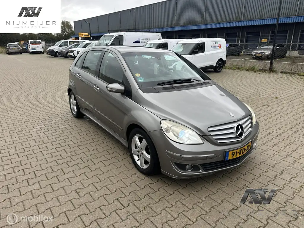 Mercedes-Benz B 180 2007 из Европы — купить под ключ